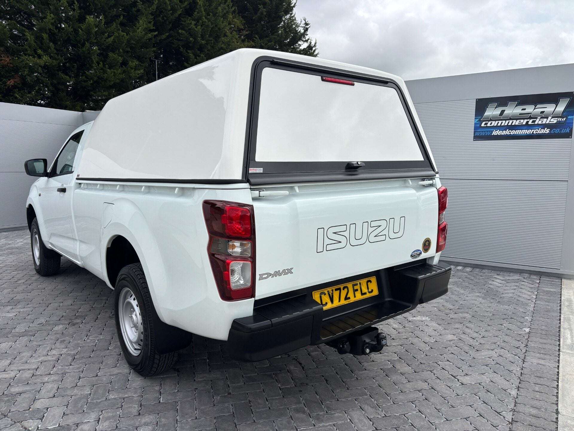 A 2022 ISUZU D-MAX 1.9 TD Utility 4x4 Single Cab Pickup A 2022 ISUZU D-MAX 1.9 TD Utility 4x4 Single Cab Pickup