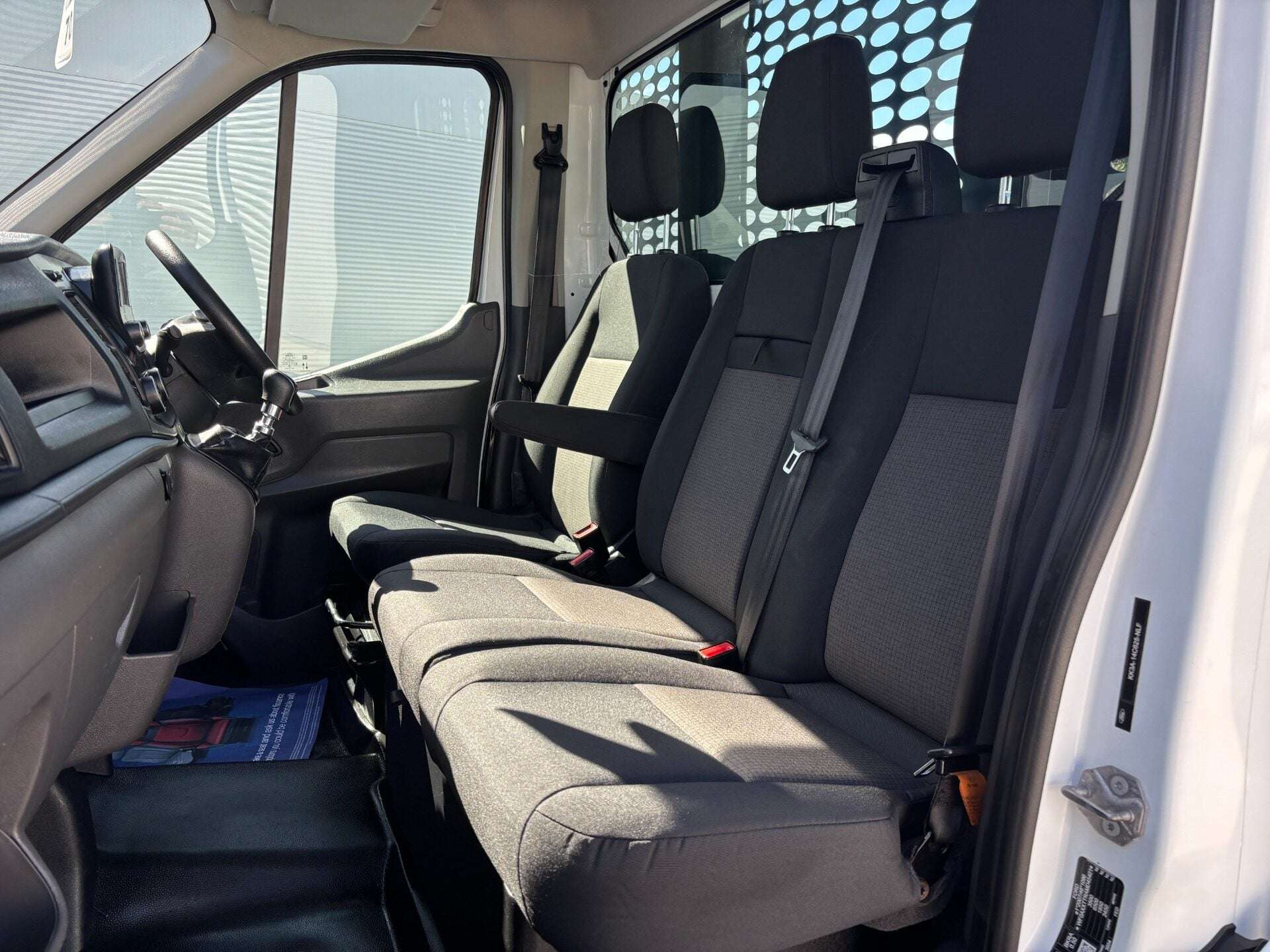 A 2022 FORD TRANSIT 350 Drw L4 130 ps Dropside Truck A 2022 FORD TRANSIT 350 Drw L4 130 ps Dropside Truck
