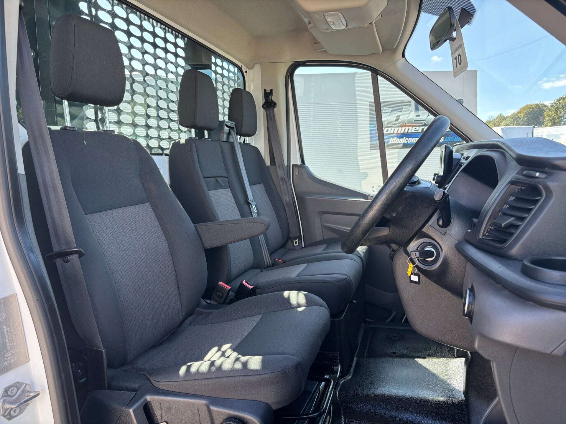 A 2022 FORD TRANSIT 350 Drw L4 130 ps Dropside Truck A 2022 FORD TRANSIT 350 Drw L4 130 ps Dropside Truck