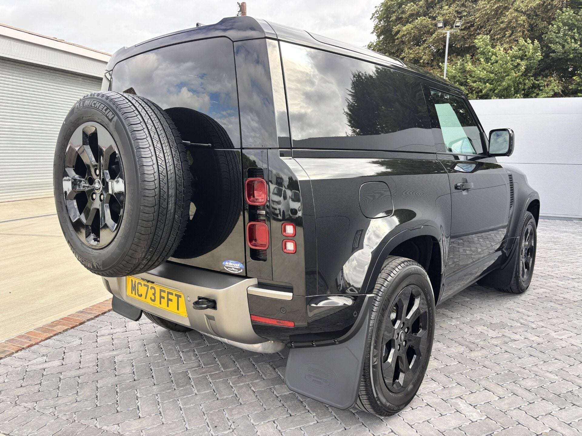 2023 LAND ROVER DEFENDER 90 2023 LAND ROVER DEFENDER 90