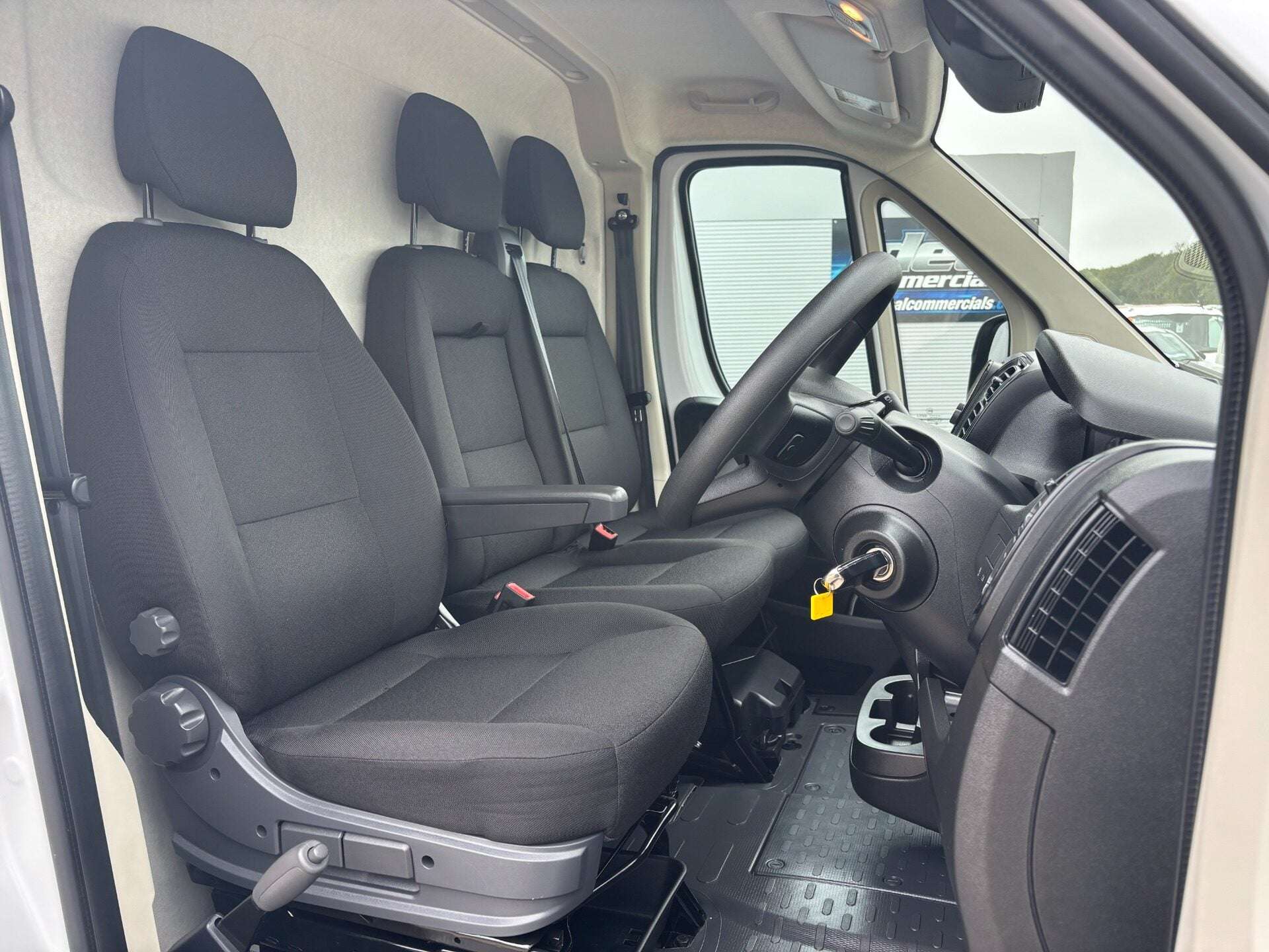 A 2025 CITROEN RELAY 35 L3H3 140 ps Enterprise Panel Van A 2025 CITROEN RELAY 35 L3H3 140 ps Enterprise Panel Van