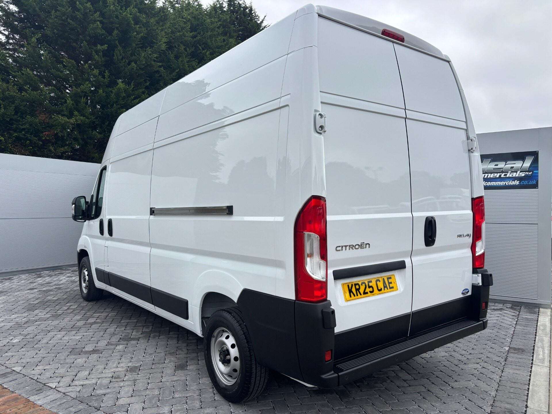 A 2025 CITROEN RELAY 35 L3H3 140 ps Enterprise Panel Van A 2025 CITROEN RELAY 35 L3H3 140 ps Enterprise Panel Van