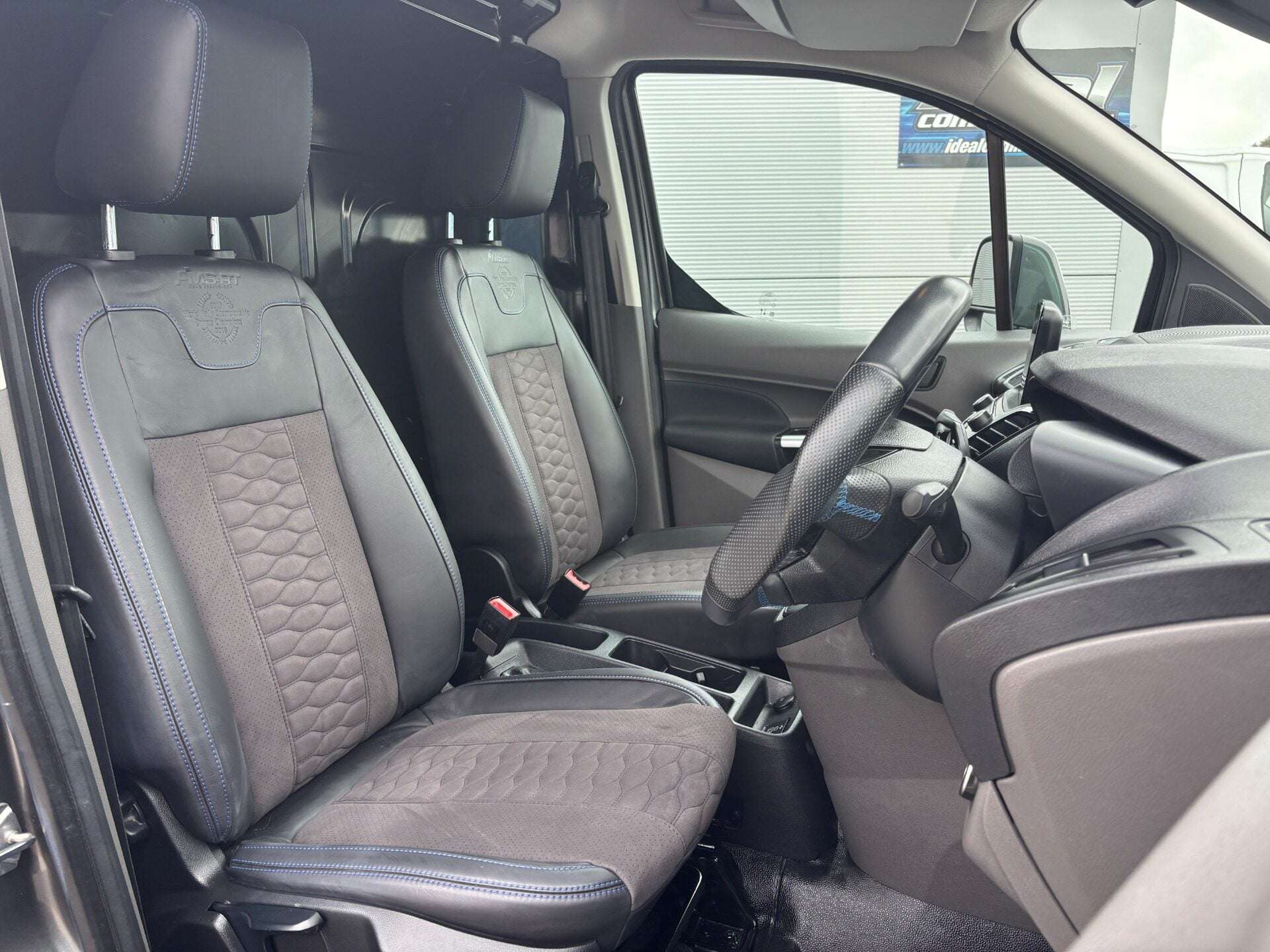 A 2023 FORD TRANSIT CONNECT 240 L1 MS-RT 120 ps Automatic Panel Van A 2023 FORD TRANSIT CONNECT 240 L1 MS-RT 120 ps Automatic Panel Van