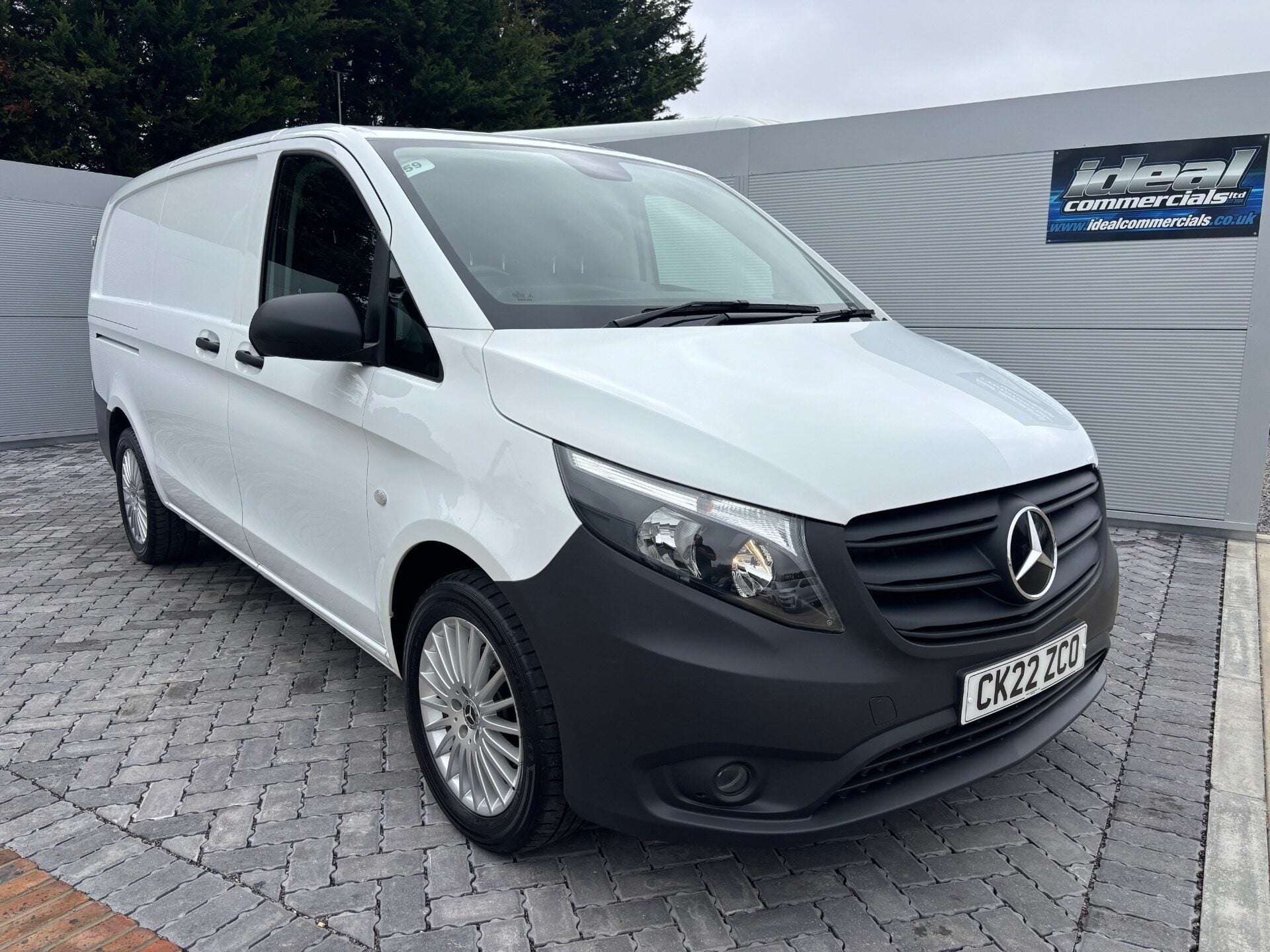 A 2022 MERCEDES-BENZ VITO 114 Progressive L2 Panel Van - Air Con / Rear Camera A 2022 MERCEDES-BENZ VITO 114 Progressive L2 Panel Van - Air Con / Rear Camera