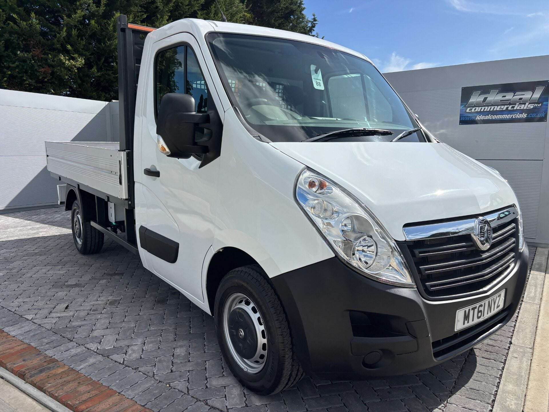 A 2012 VAUXHALL MOVANO R3500 L2 145 ps Dropside Truck with PH FV500 Swing Lift A 2012 VAUXHALL MOVANO R3500 L2 145 ps Dropside Truck with PH FV500 Swing Lift
