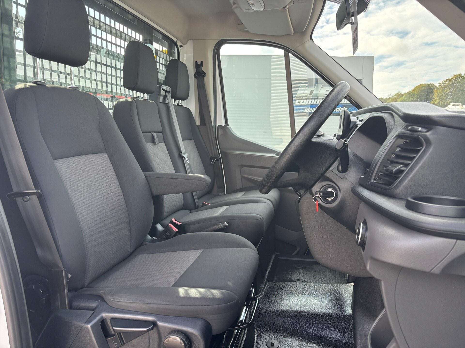 A 2021 FORD TRANSIT 350 Drw L3 Leader 130 ps Dropside Truck A 2021 FORD TRANSIT 350 Drw L3 Leader 130 ps Dropside Truck