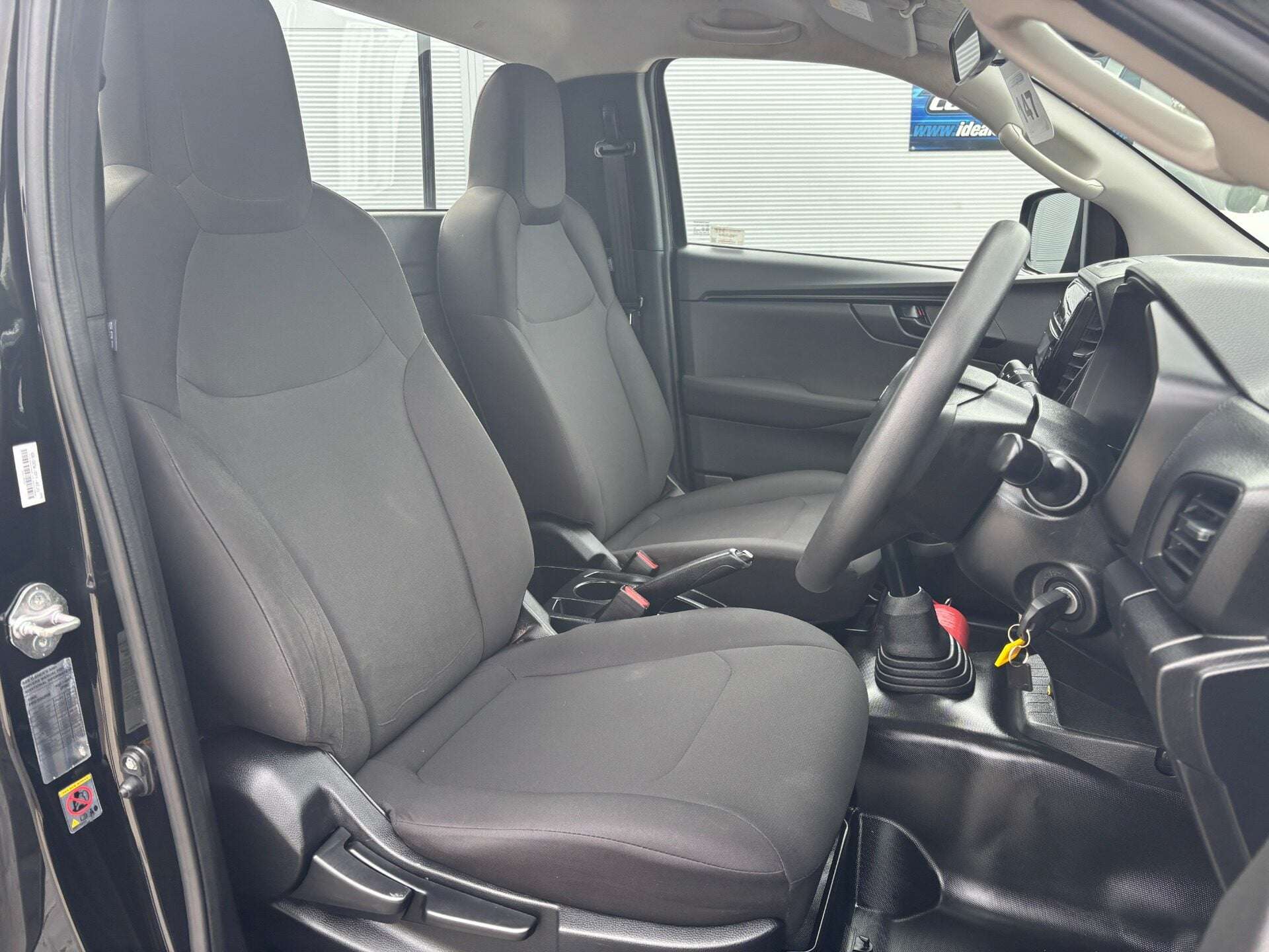 A 2022 ISUZU D-MAX 1.9 TD Utility 4x4 Single Cab Pickup A 2022 ISUZU D-MAX 1.9 TD Utility 4x4 Single Cab Pickup