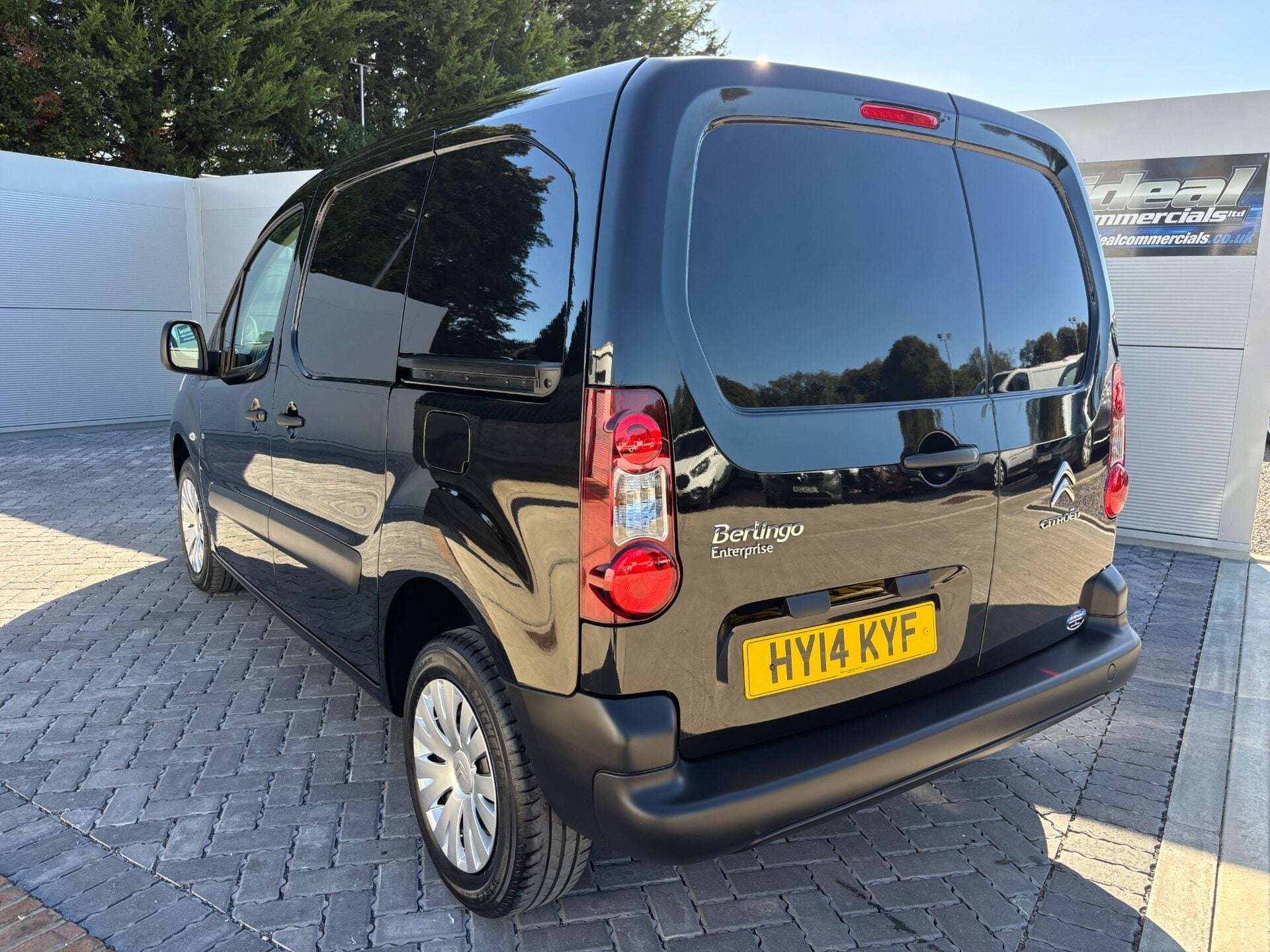 A 2014 CITROEN BERLINGO 850 Enterprise L1 90ps Hdi Panel Van - Twin Side Doors A 2014 CITROEN BERLINGO 850 Enterprise L1 90ps Hdi Panel Van - Twin Side Doors