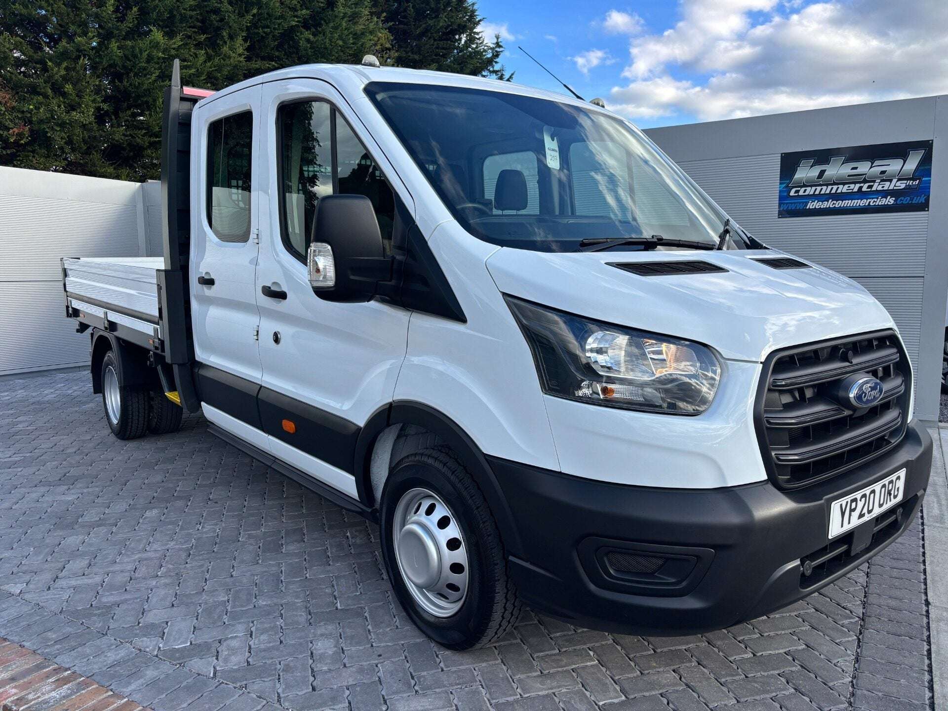 A 2020 FORD TRANSIT 350 Drw L3 130 ps Crew Cab Dropside Truck A 2020 FORD TRANSIT 350 Drw L3 130 ps Crew Cab Dropside Truck