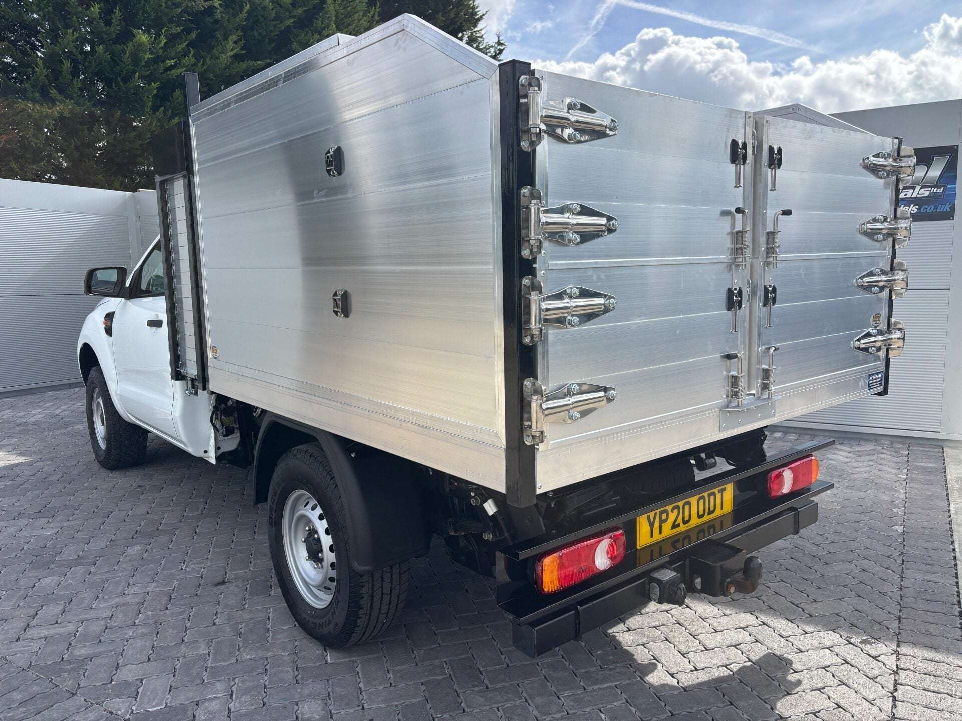 A 2020 FORD RANGER XL 4x4 Toolbox Arbor Tipper - Air Con / DAB A 2020 FORD RANGER XL 4x4 Toolbox Arbor Tipper - Air Con / DAB