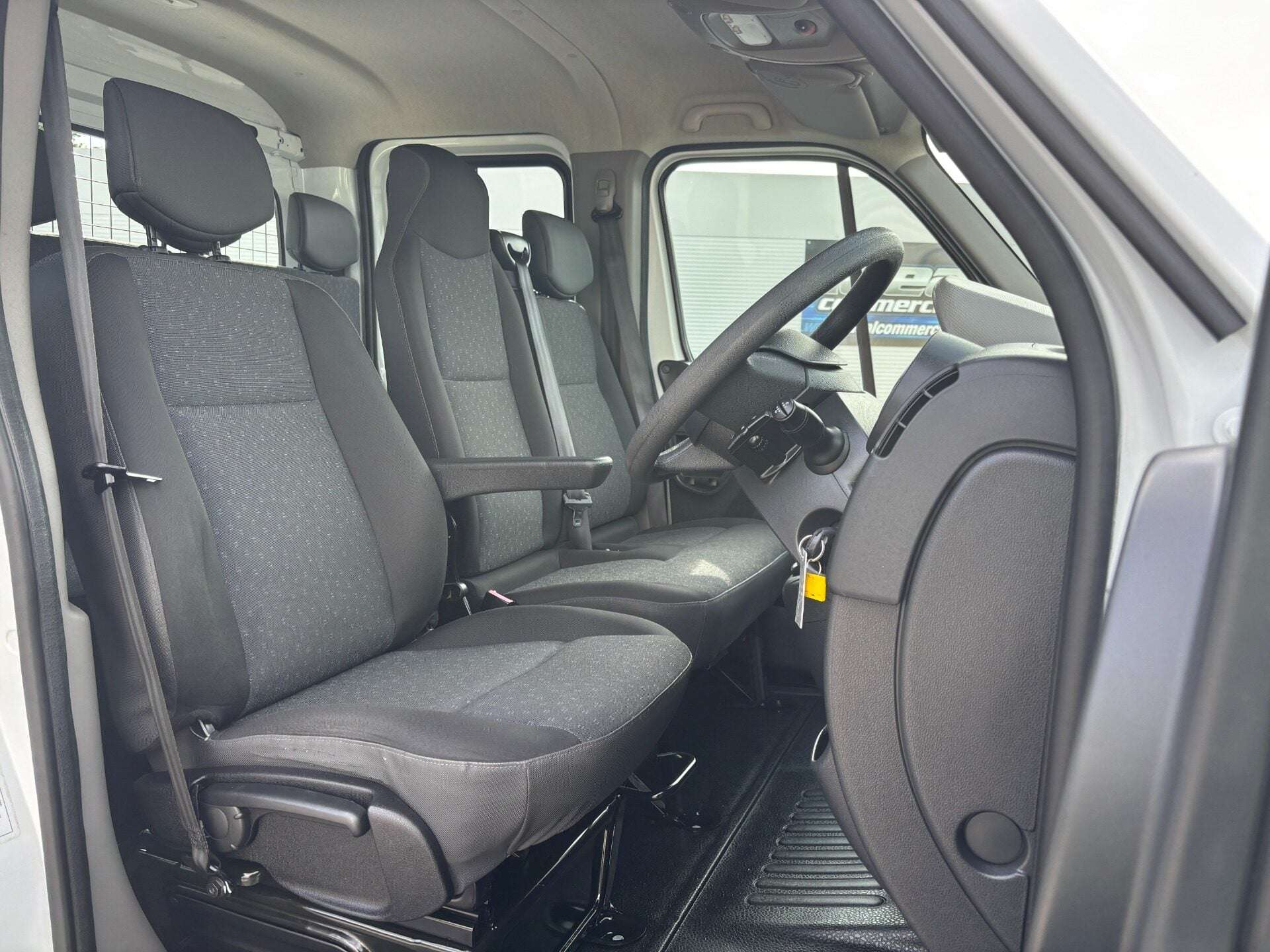 A 2016 VAUXHALL MOVANO F3500 L3 125 ps Crew Cab Tipper - Air Con - Euro 6 A 2016 VAUXHALL MOVANO F3500 L3 125 ps Crew Cab Tipper - Air Con - Euro 6
