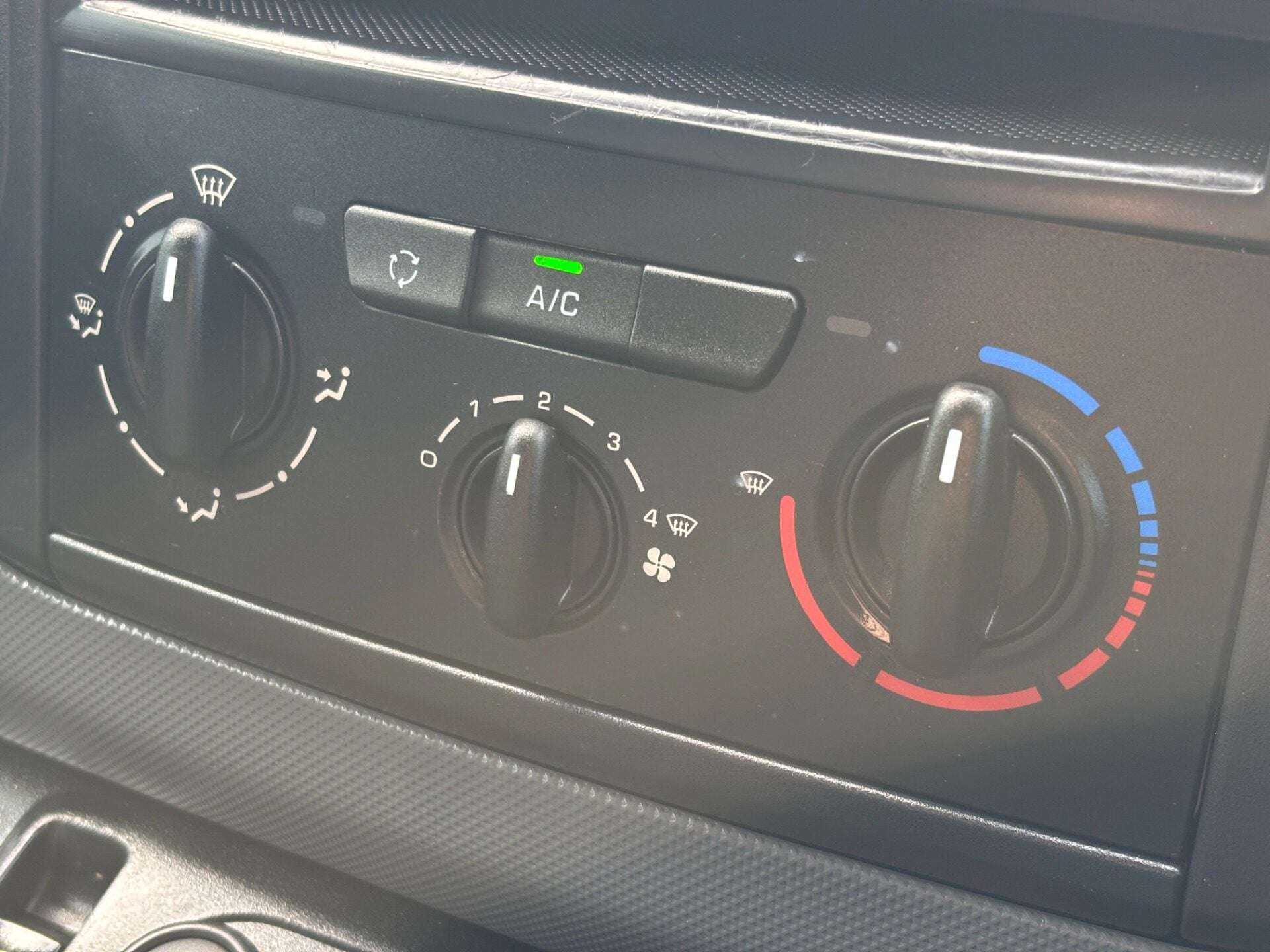 2015 PEUGEOT PARTNER 2015 PEUGEOT PARTNER