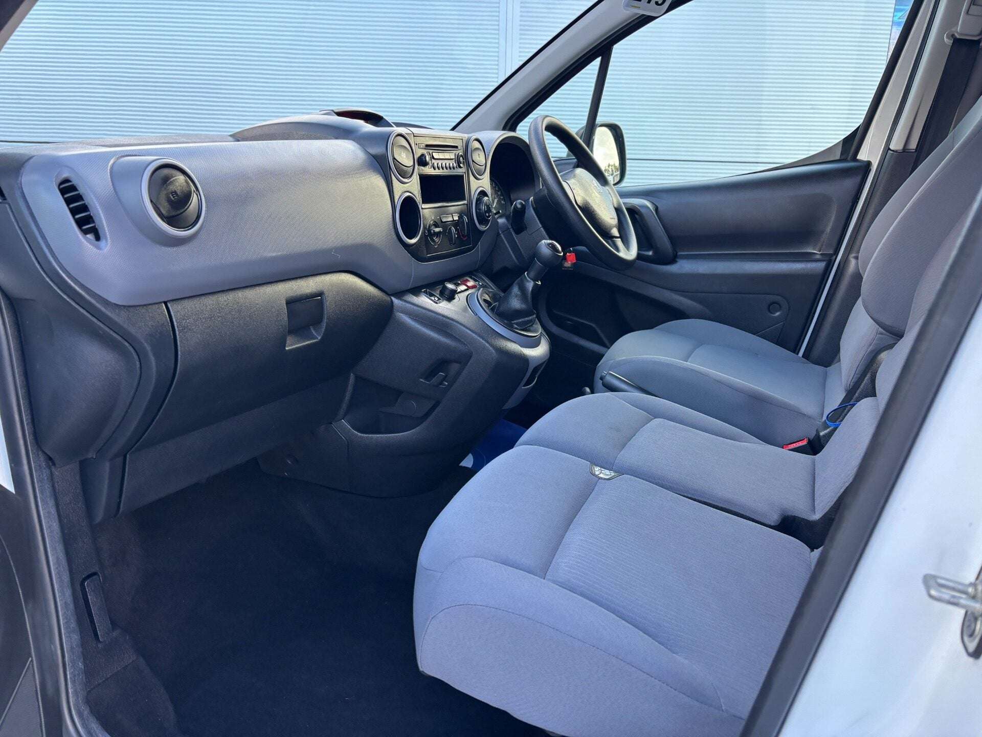 2015 PEUGEOT PARTNER 2015 PEUGEOT PARTNER