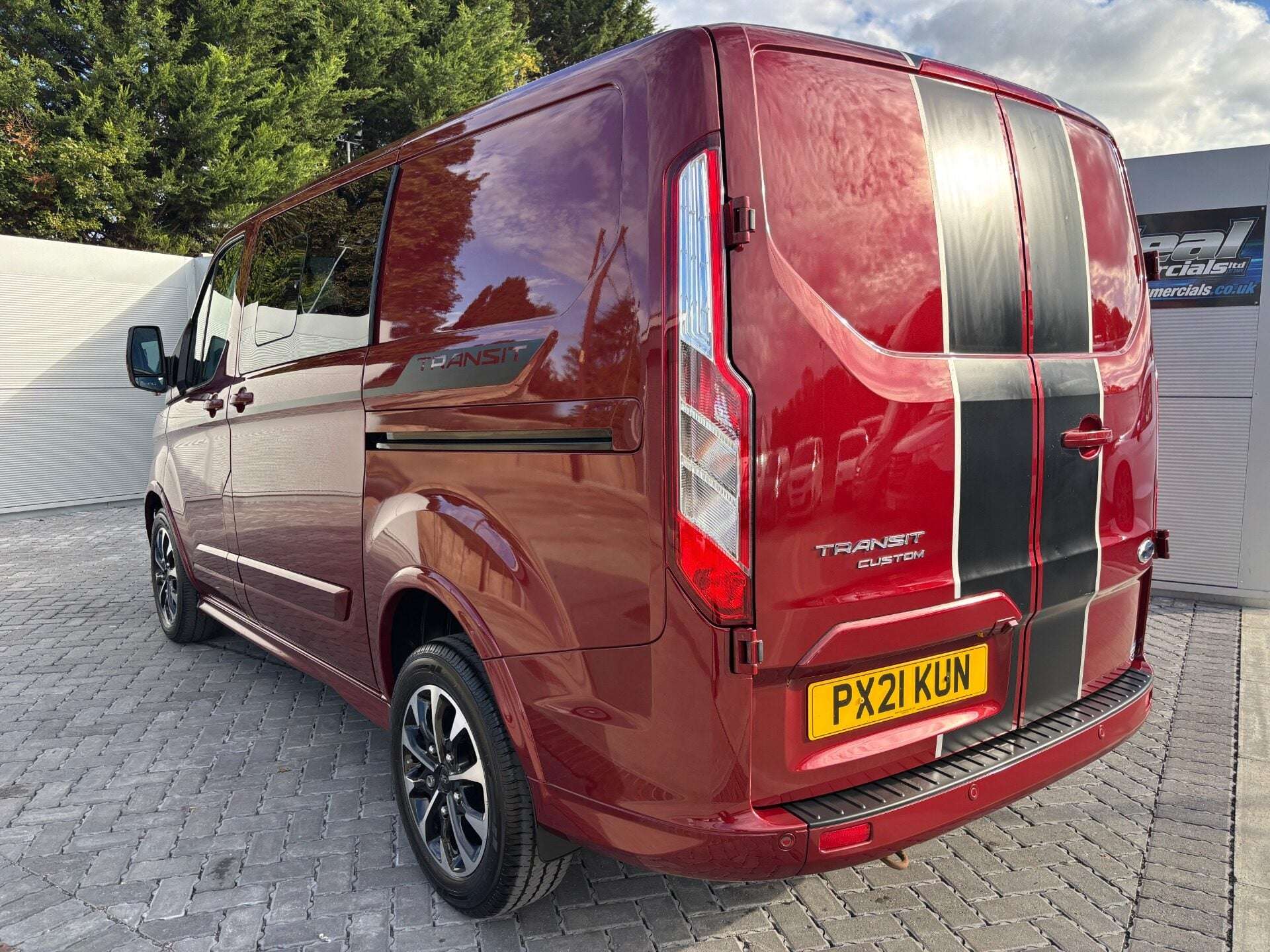A 2021 FORD TRANSIT CUSTOM 320 L1 Sport 185 ps DCIV A 2021 FORD TRANSIT CUSTOM 320 L1 Sport 185 ps DCIV
