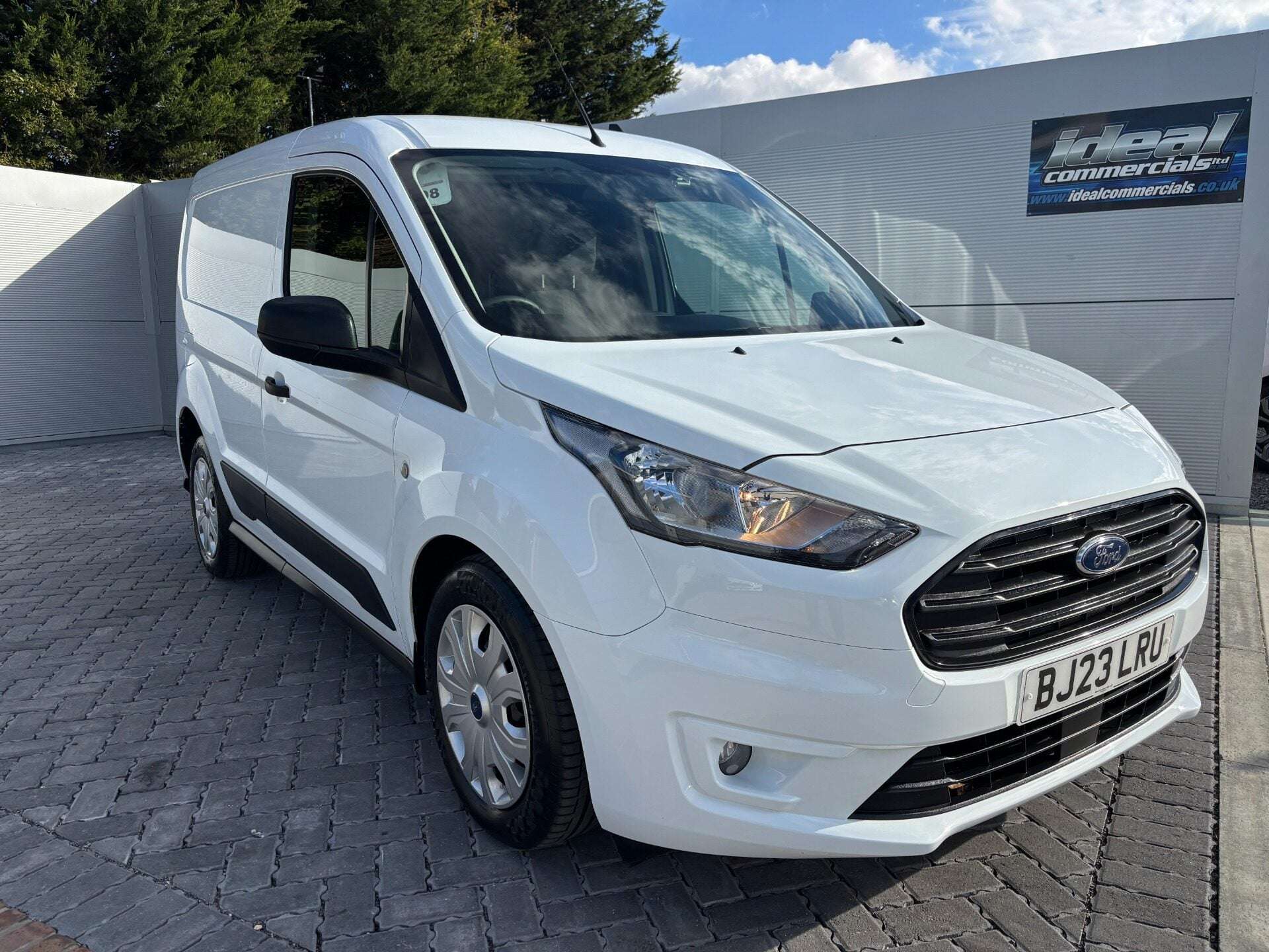 A 2023 FORD TRANSIT CONNECT 240 L1 Trend 100 ps Panel Van with Air Conditioning - Ex NHS A 2023 FORD TRANSIT CONNECT 240 L1 Trend 100 ps Panel Van with Air Conditioning - Ex NHS