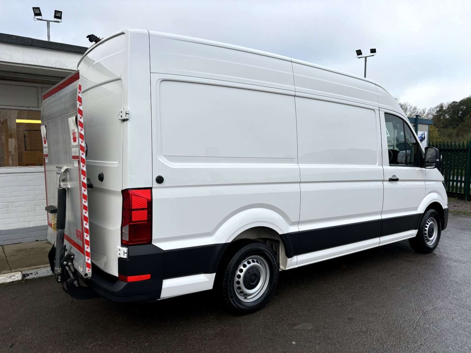 A 2019 VOLKSWAGEN CRAFTER CR35 L2 H2 Trendline 140 ps Tdi with Tail Lift A 2019 VOLKSWAGEN CRAFTER CR35 L2 H2 Trendline 140 ps Tdi with Tail Lift