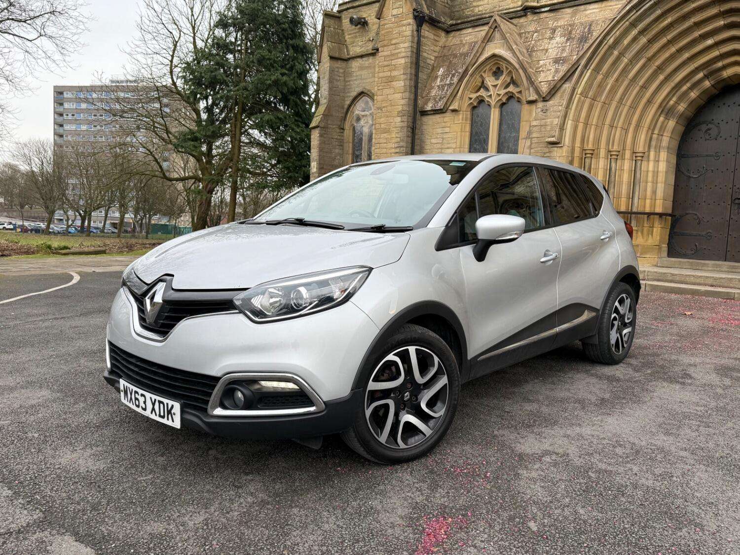A 2013 RENAULT CAPTUR 1.5 dCi ENERGY Dynamique S MediaNav A 2013 RENAULT CAPTUR 1.5 dCi ENERGY Dynamique S MediaNav