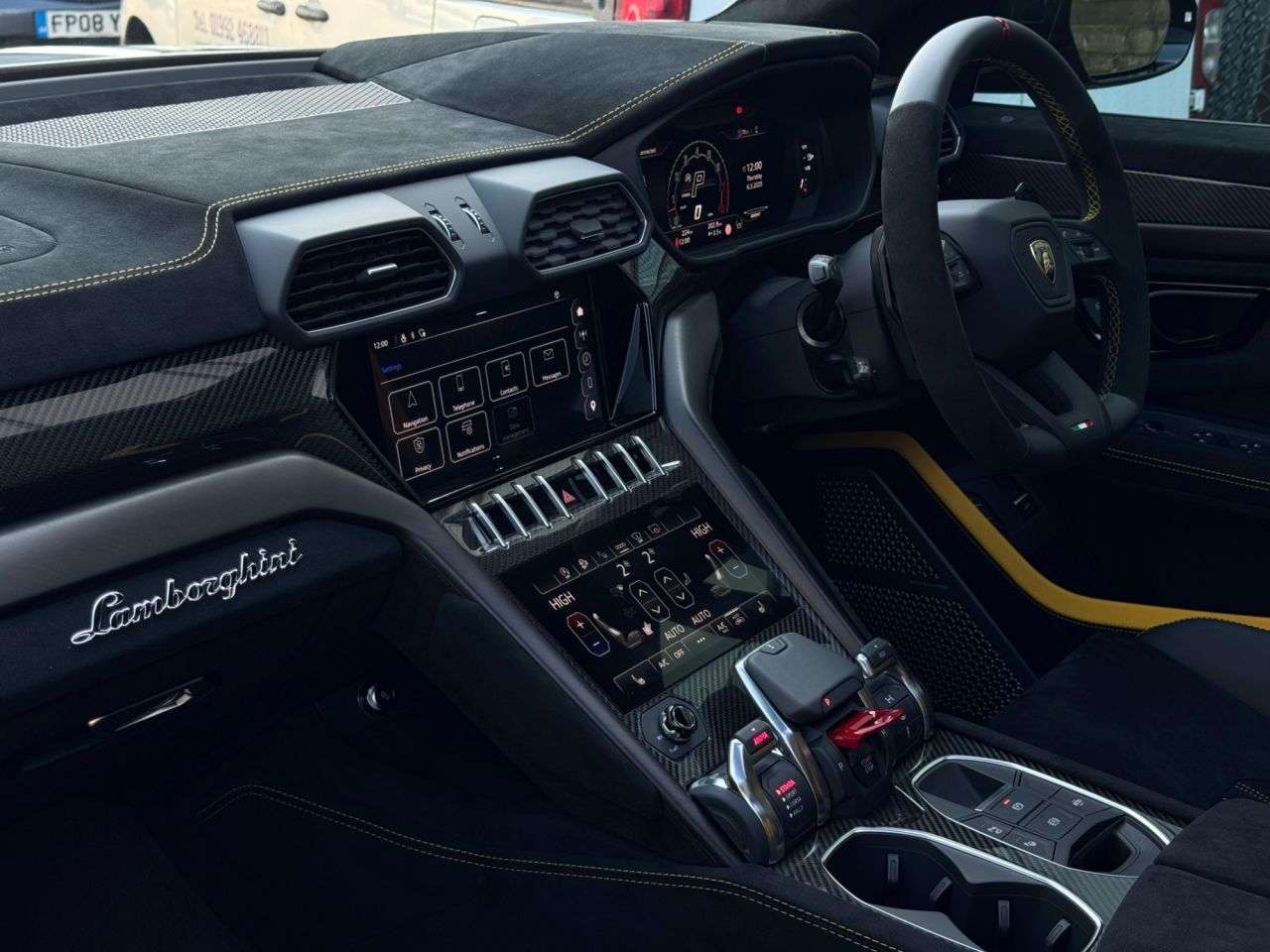 2025 LAMBORGHINI URUS 2025 LAMBORGHINI URUS