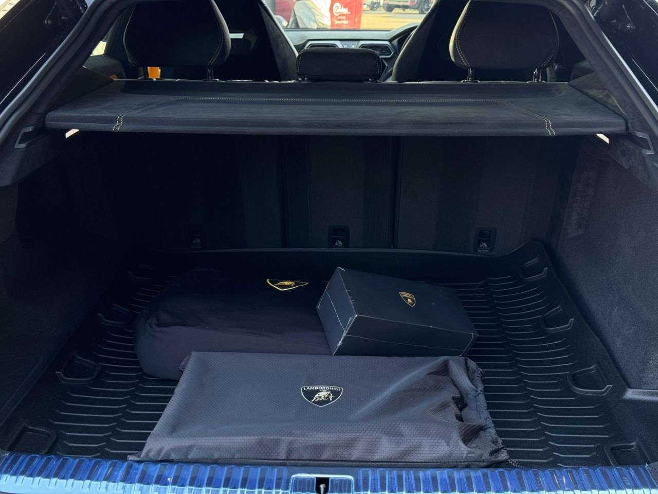 2025 LAMBORGHINI URUS 2025 LAMBORGHINI URUS