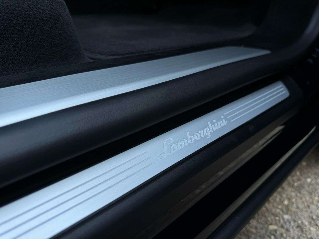 2025 LAMBORGHINI URUS 2025 LAMBORGHINI URUS