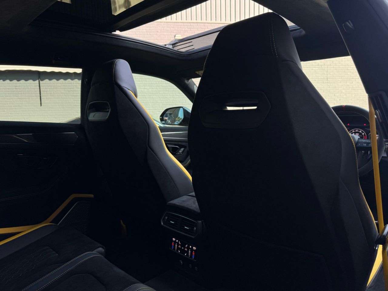 2025 LAMBORGHINI URUS 2025 LAMBORGHINI URUS