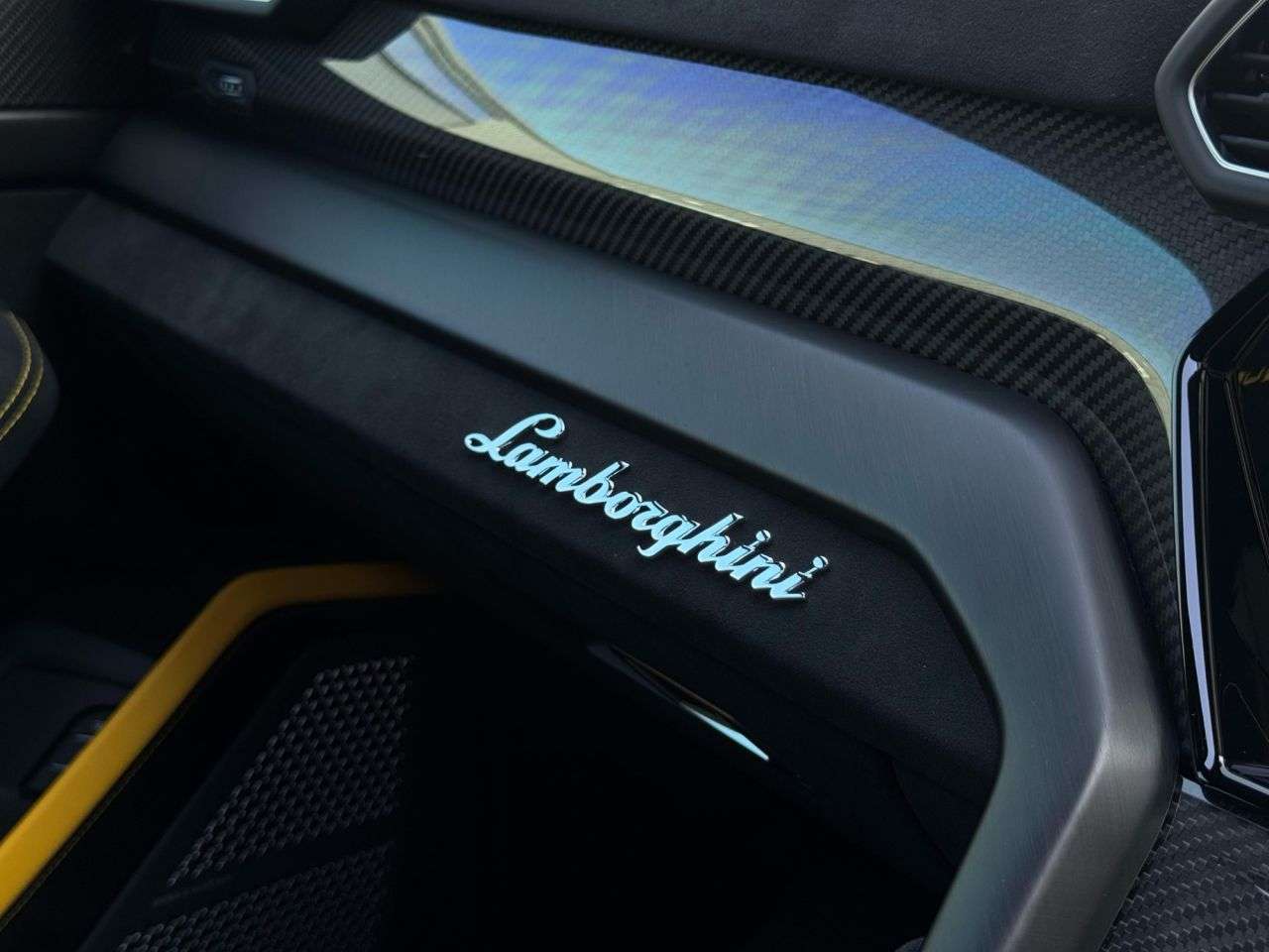 2025 LAMBORGHINI URUS 2025 LAMBORGHINI URUS
