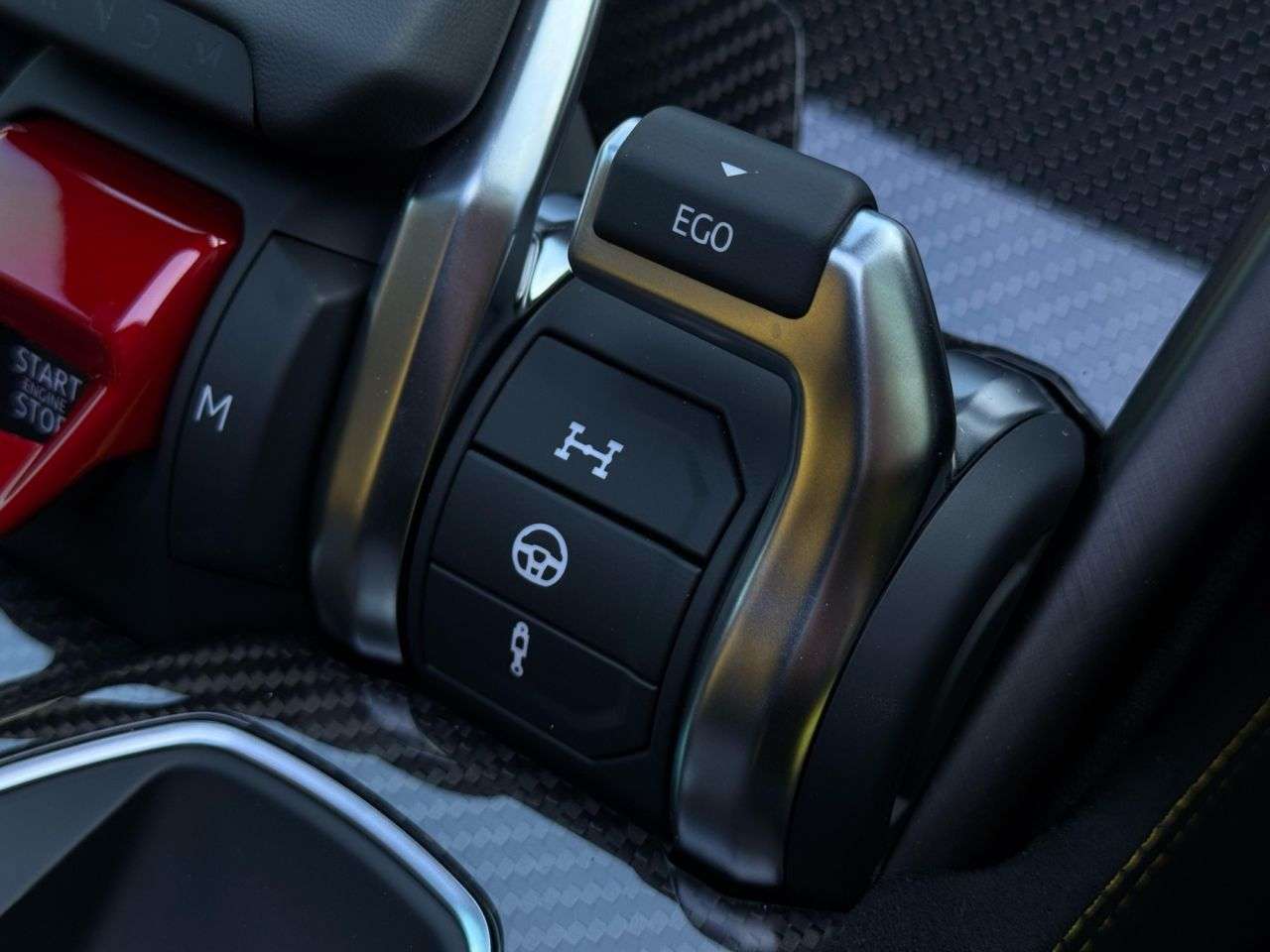 2025 LAMBORGHINI URUS 2025 LAMBORGHINI URUS