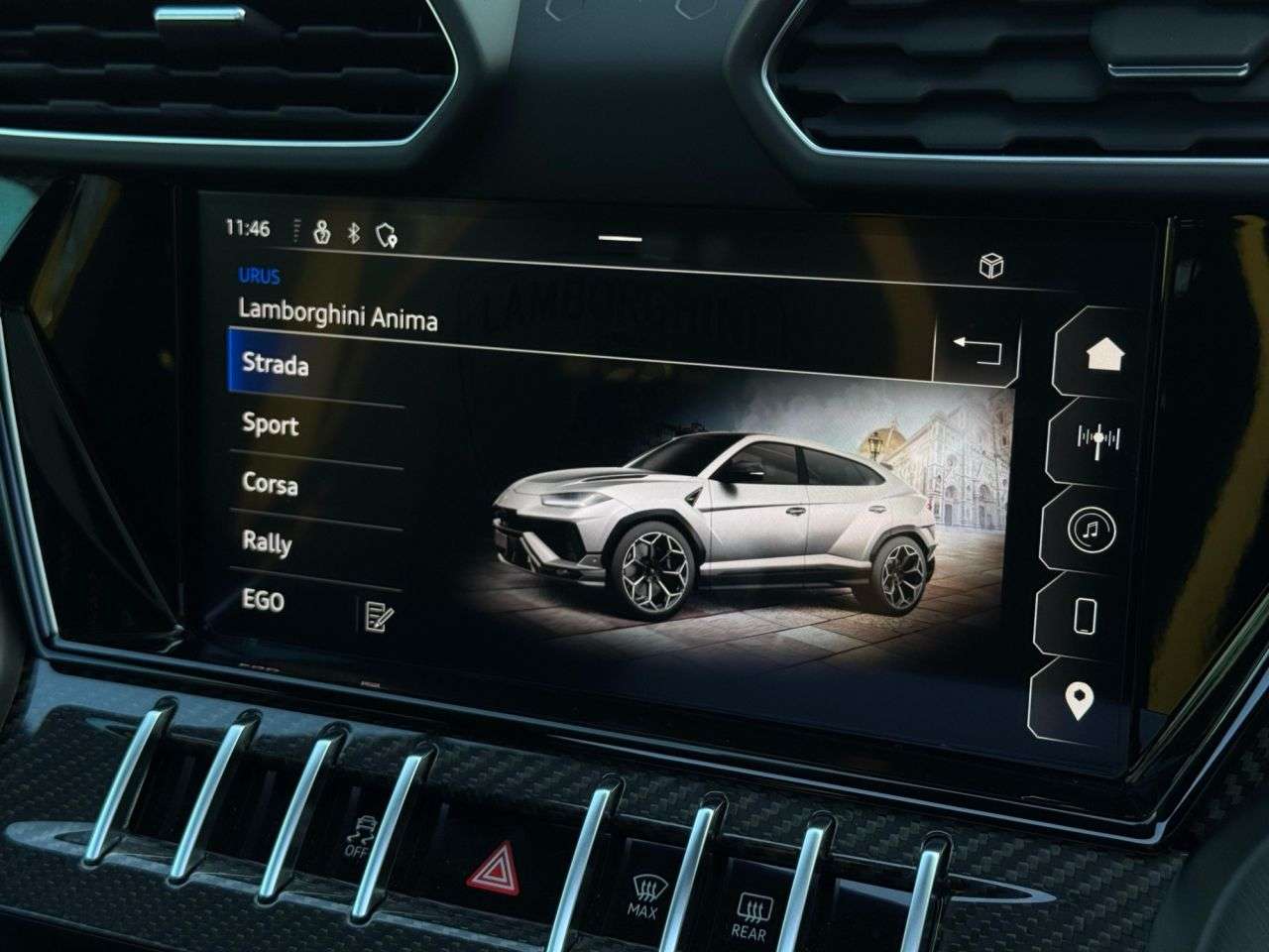 2025 LAMBORGHINI URUS 2025 LAMBORGHINI URUS