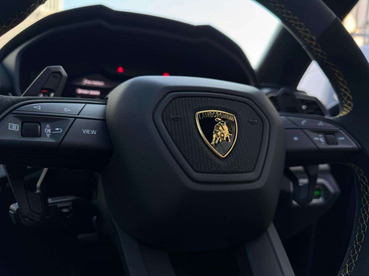 2025 LAMBORGHINI URUS 2025 LAMBORGHINI URUS