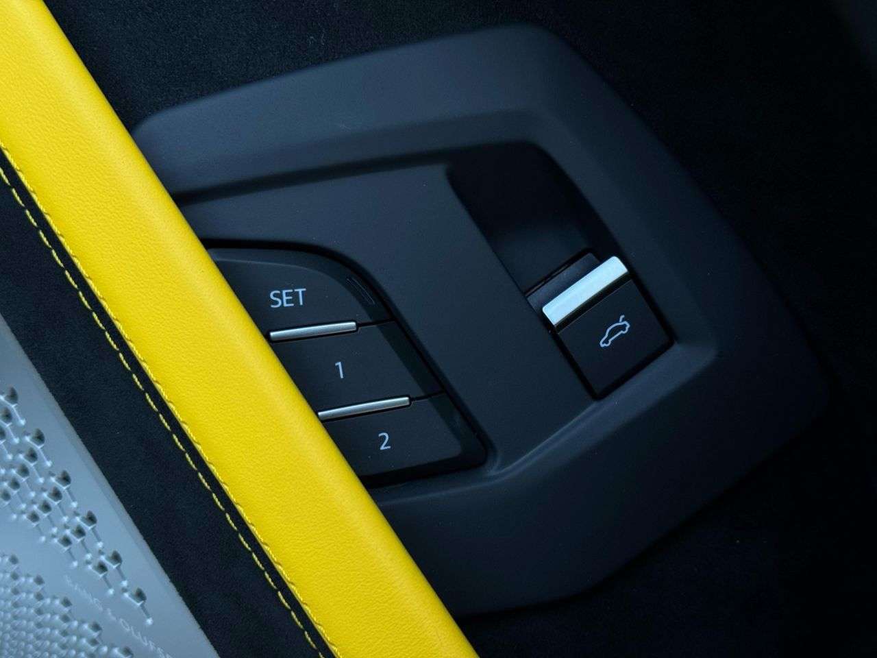 2025 LAMBORGHINI URUS 2025 LAMBORGHINI URUS