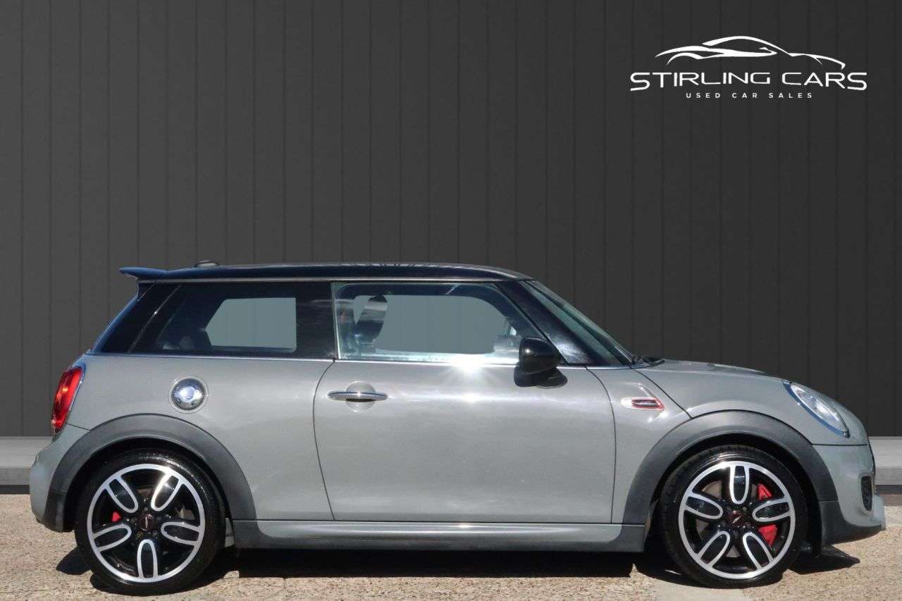 A 2016 MINI HATCH 2.0 John Cooper Works Hatchback 3dr Petrol Auto Euro 6 (s/s) (231 ps) FINAN A 2016 MINI HATCH 2.0 John Cooper Works Hatchback 3dr Petrol Auto Euro 6 (s/s) (231 ps) FINAN