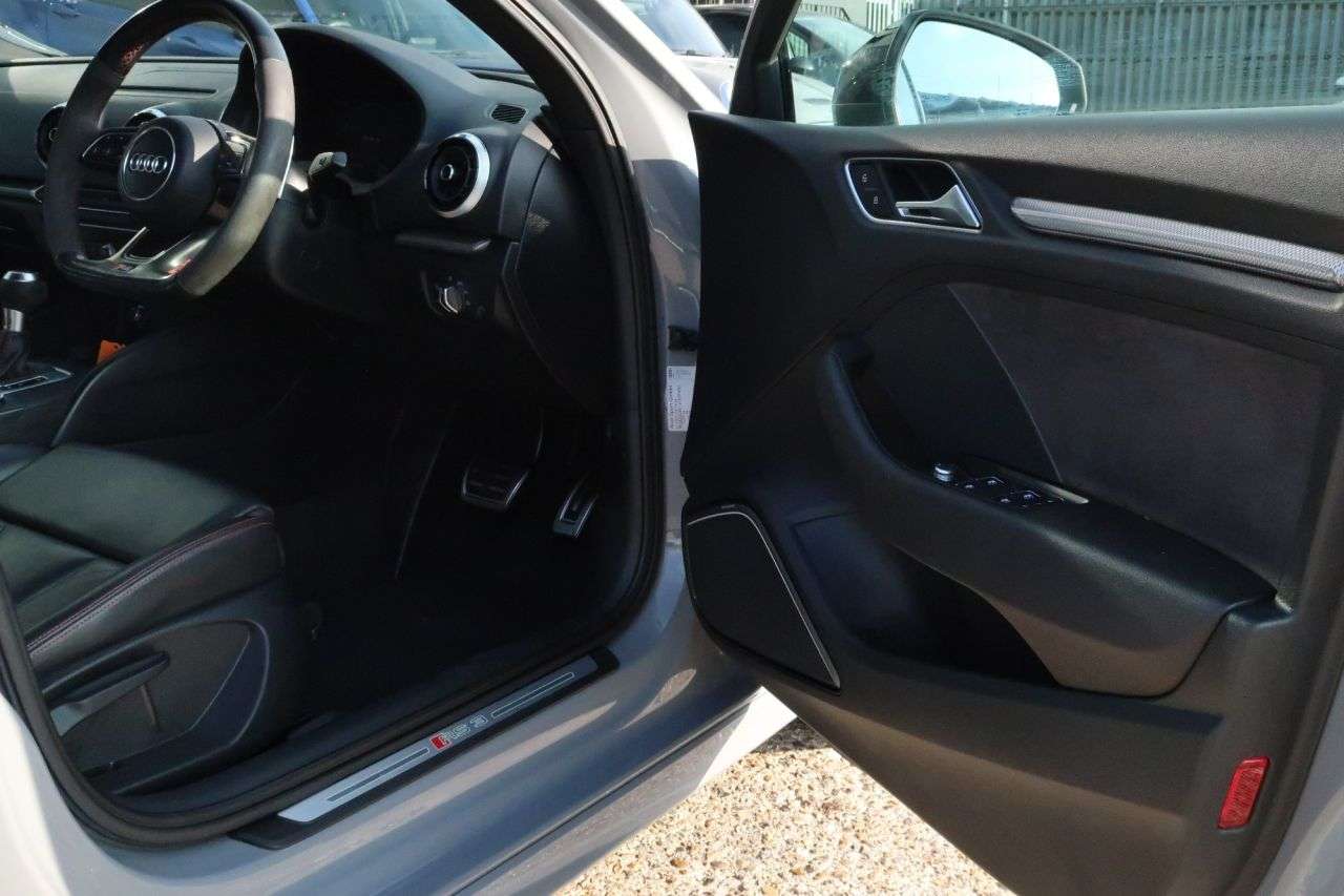 2018 AUDI RS3 2018 AUDI RS3