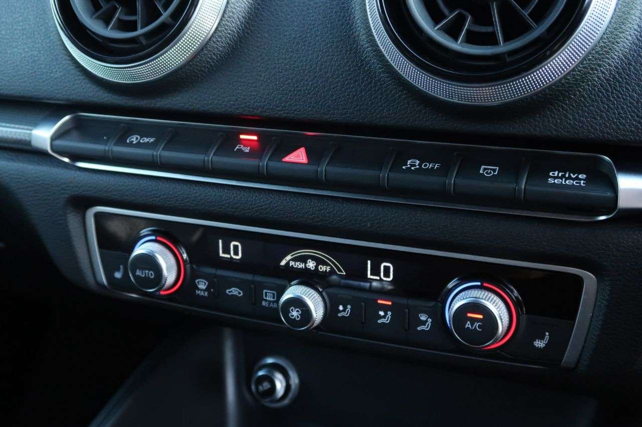 2018 AUDI RS3 2018 AUDI RS3