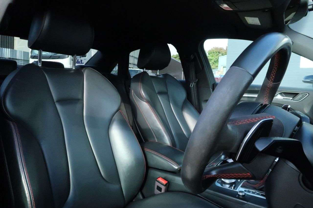 2018 AUDI RS3 2018 AUDI RS3