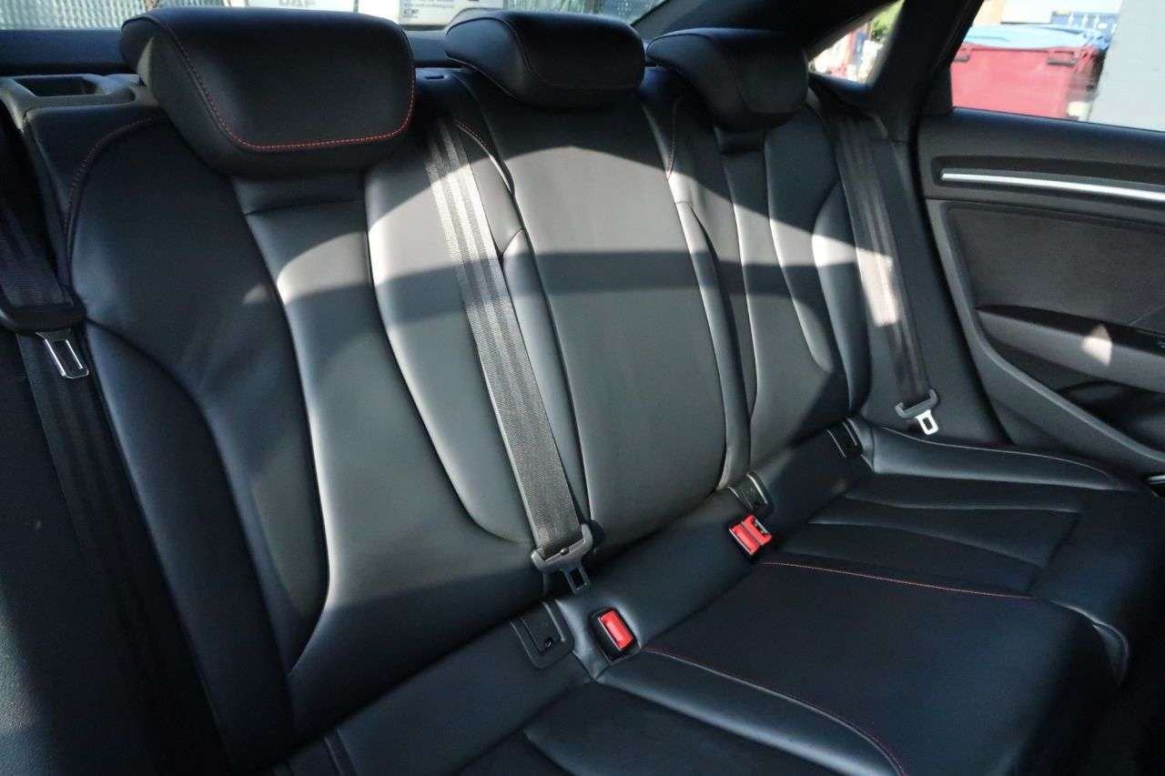 2018 AUDI RS3 2018 AUDI RS3