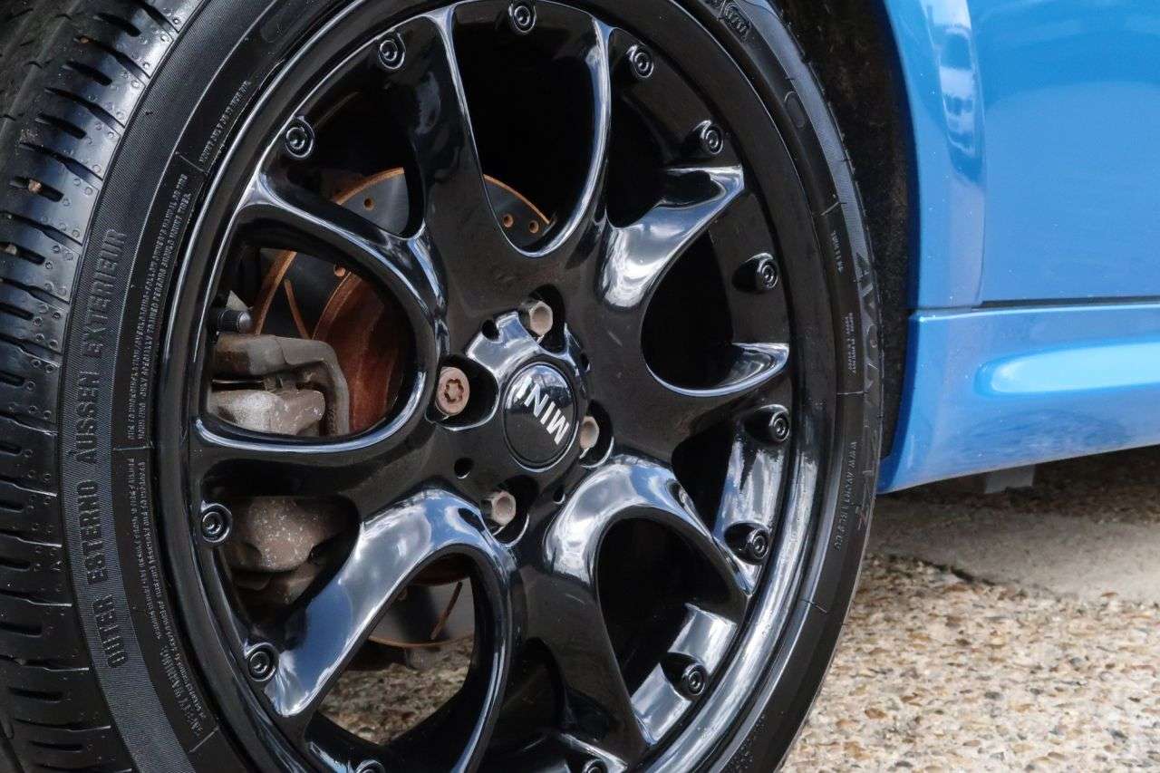 null MINI HATCH null MINI HATCH