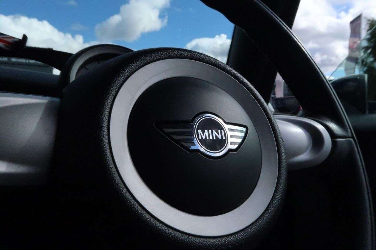 null MINI HATCH null MINI HATCH