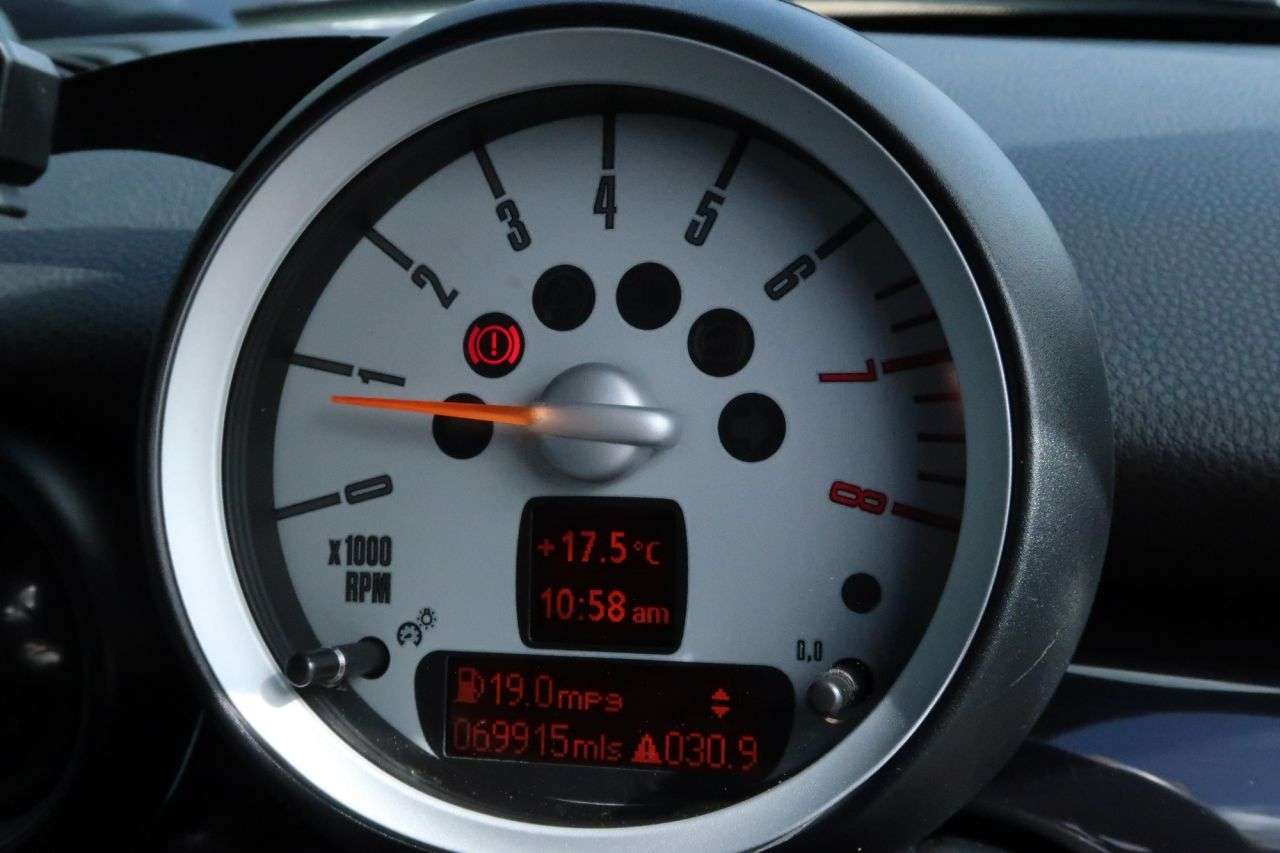 null MINI HATCH null MINI HATCH