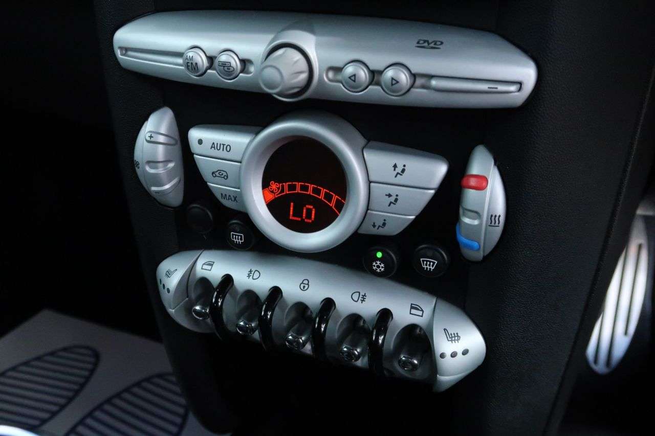 null MINI HATCH null MINI HATCH