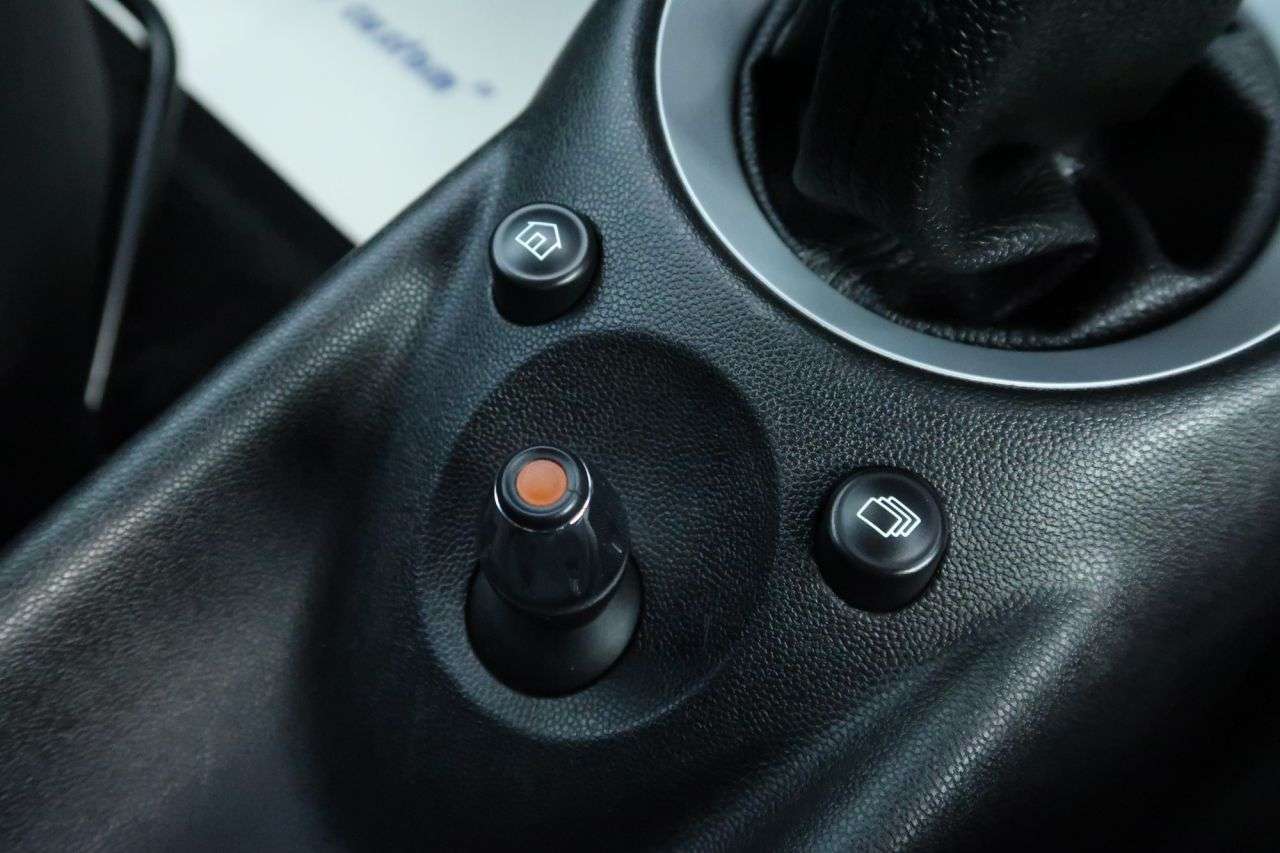 null MINI HATCH null MINI HATCH