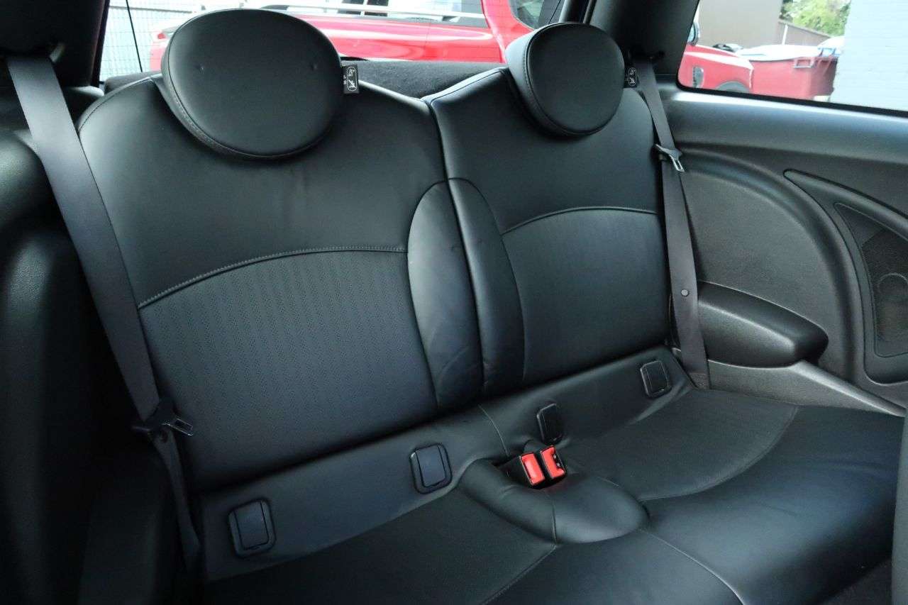 null MINI HATCH null MINI HATCH