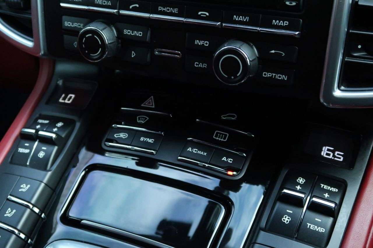 2015 PORSCHE CAYENNE 2015 PORSCHE CAYENNE