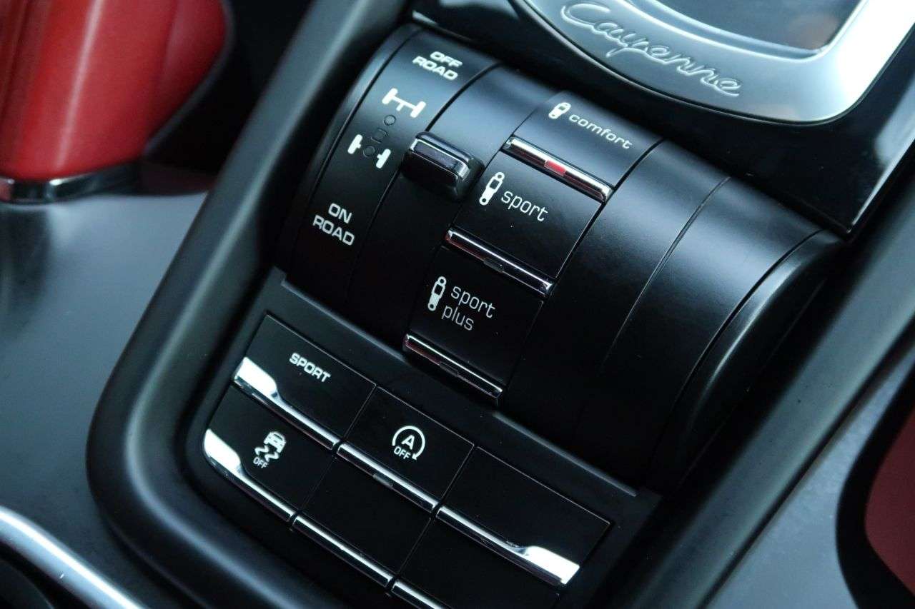 2015 PORSCHE CAYENNE 2015 PORSCHE CAYENNE