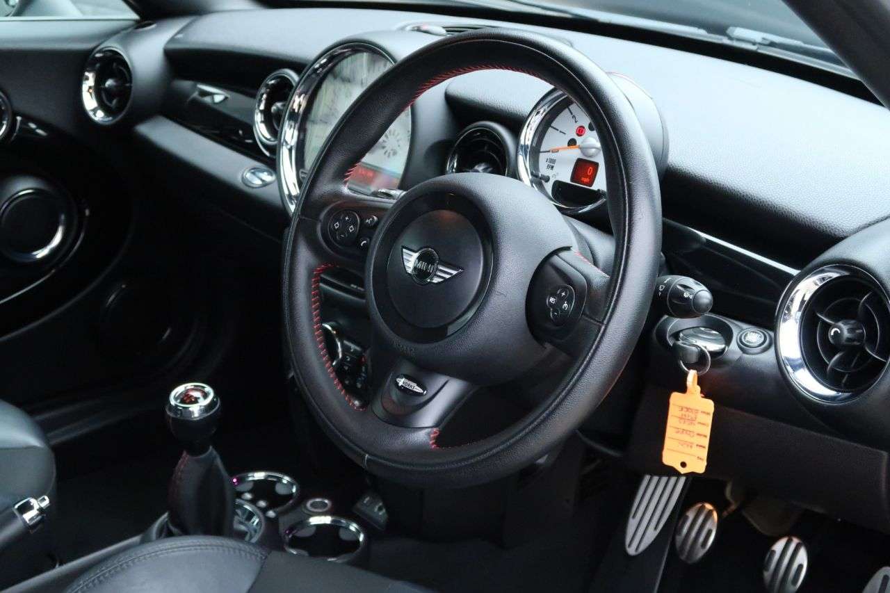 2013 MINI COUPE 2013 MINI COUPE