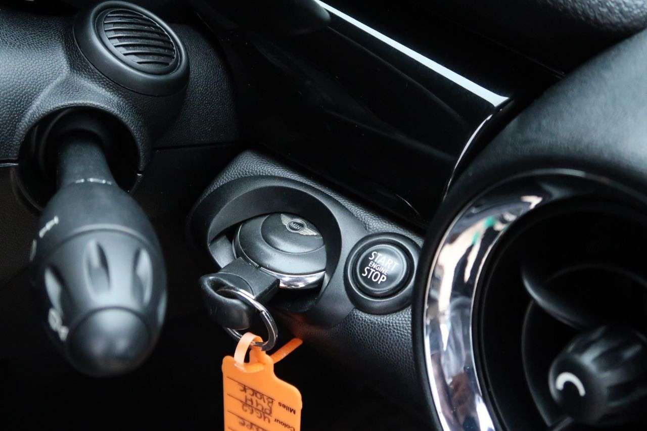 2013 MINI COUPE 2013 MINI COUPE