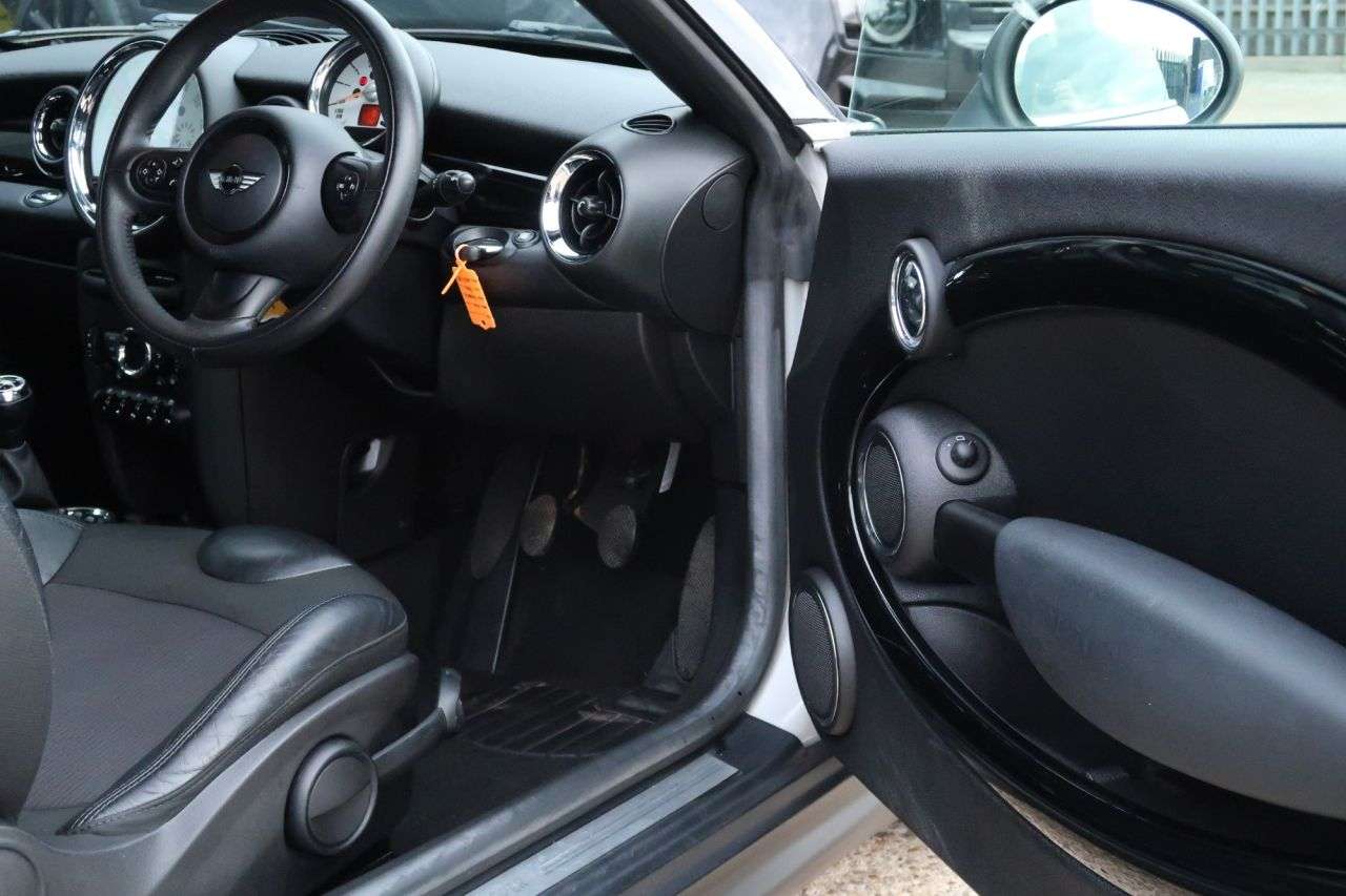 2013 MINI COUPE 2013 MINI COUPE