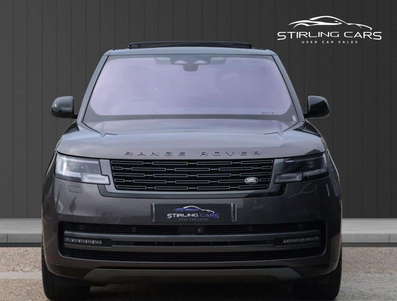 A 2022 LAND ROVER RANGE ROVER 4.4 P530 V8 First Edition SUV 5dr Petrol Auto 4WD Euro 6 (s/s) (530 ps) FIN A 2022 LAND ROVER RANGE ROVER 4.4 P530 V8 First Edition SUV 5dr Petrol Auto 4WD Euro 6 (s/s) (530 ps) FIN