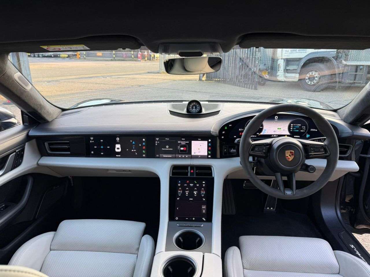 2020 PORSCHE TAYCAN 2020 PORSCHE TAYCAN