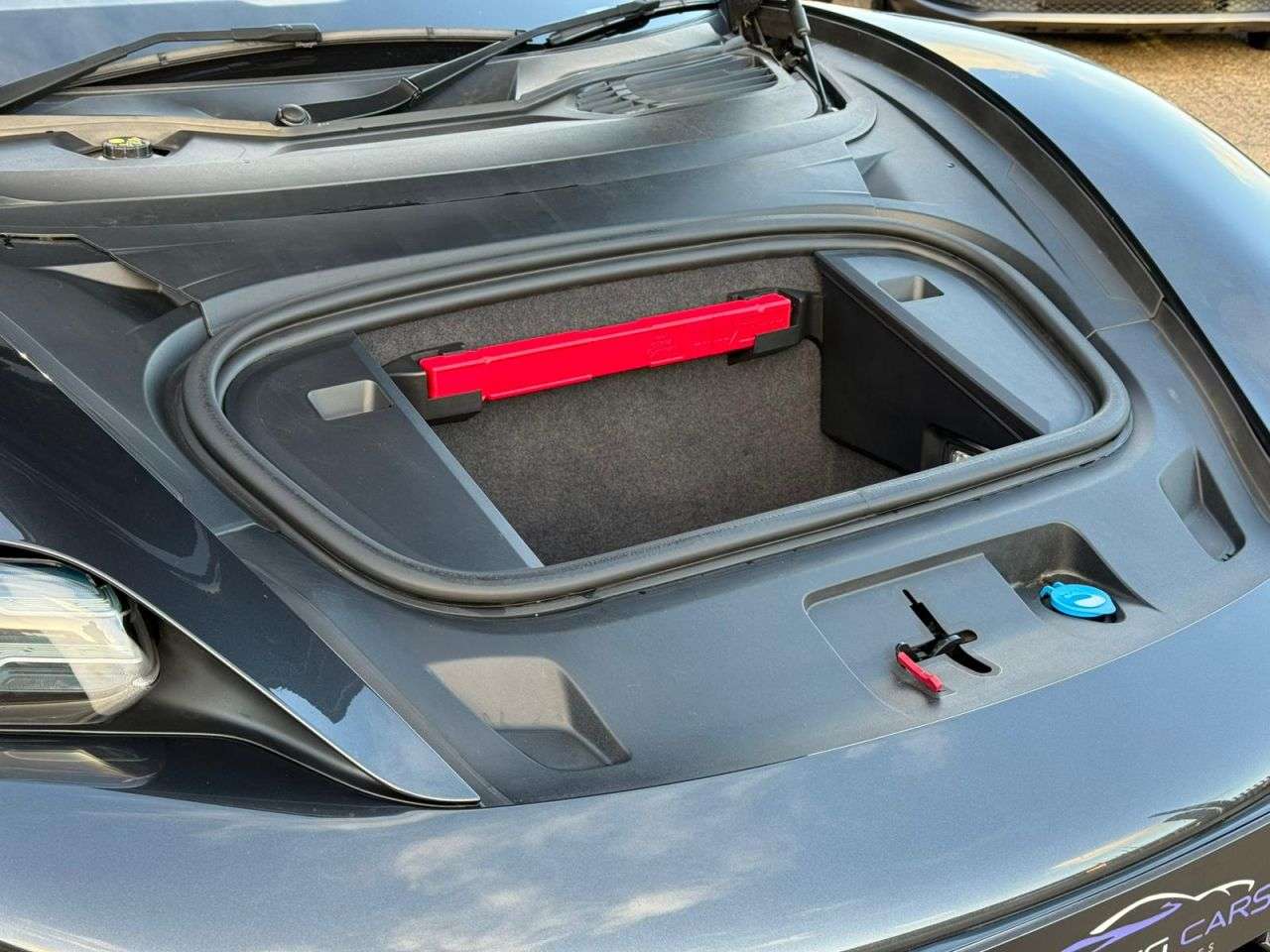 2020 PORSCHE TAYCAN 2020 PORSCHE TAYCAN