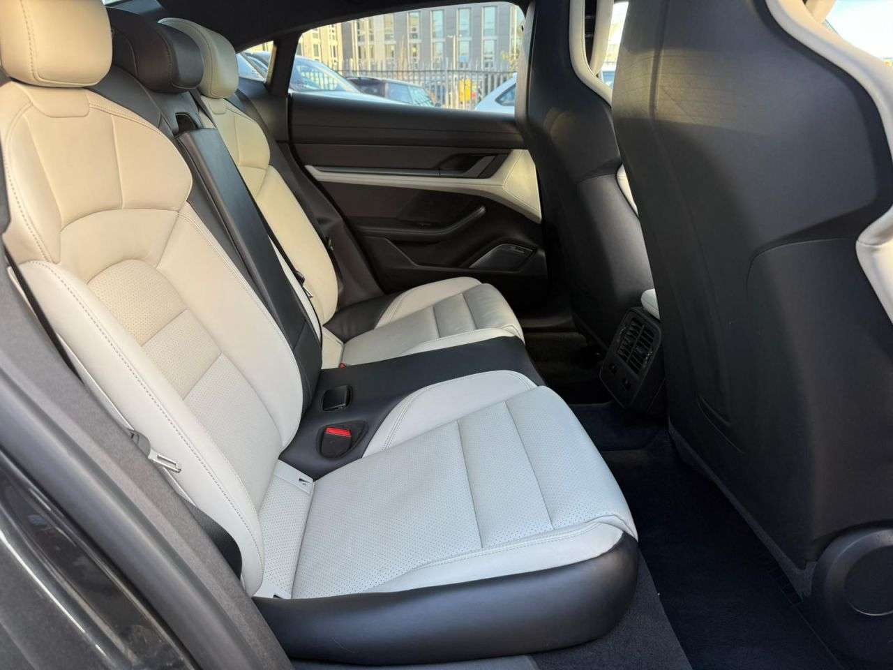 2020 PORSCHE TAYCAN 2020 PORSCHE TAYCAN